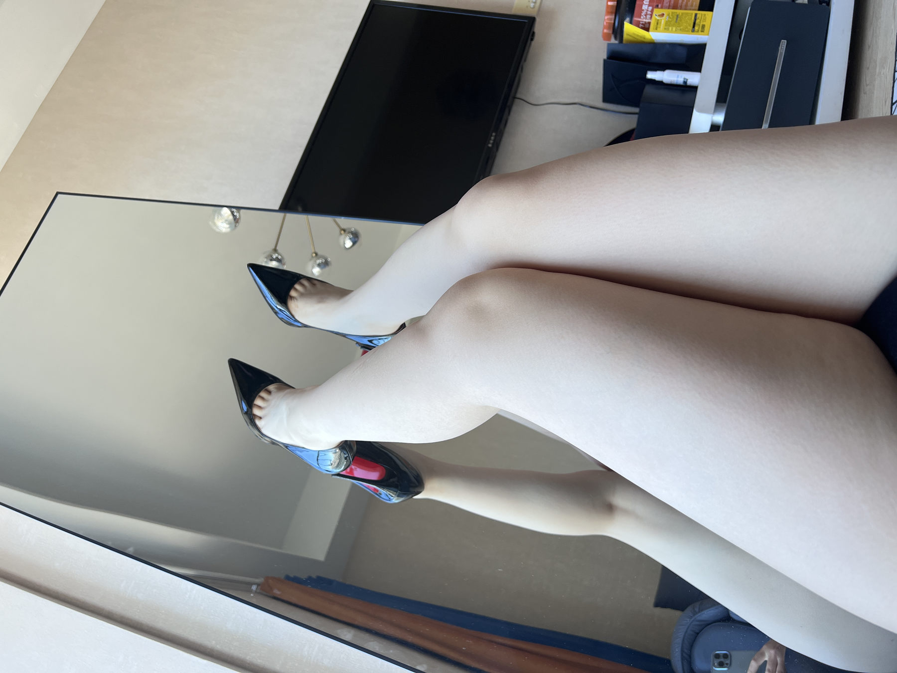 120斤的小王同学 – 黑丝开叉 [47P]