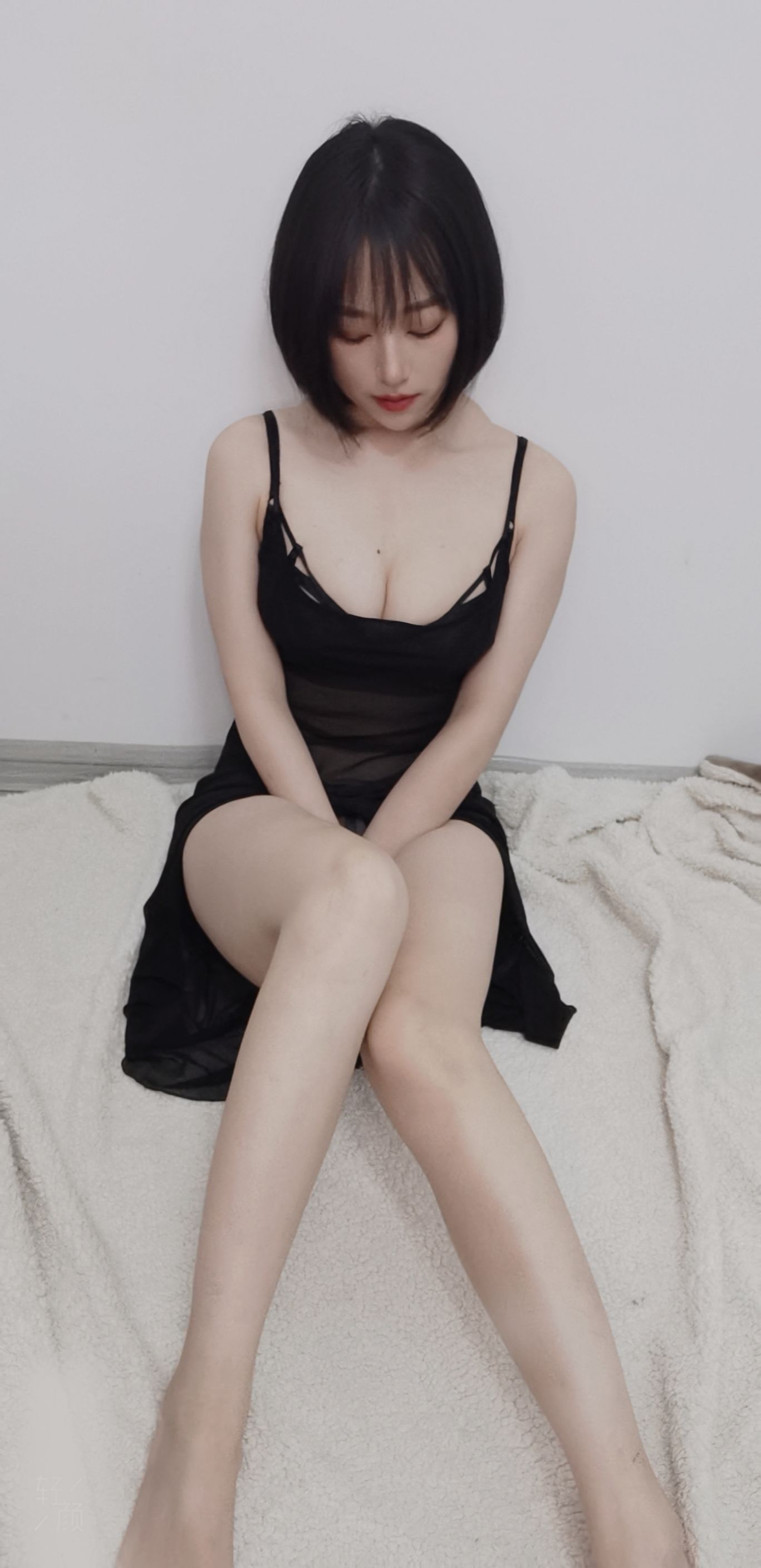 樱桃老师 – 费腰子 [30P]