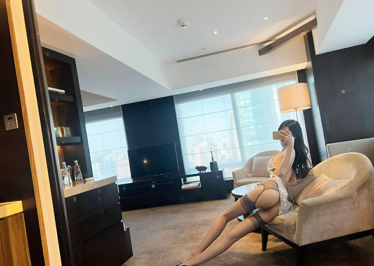 葛征 – 黑丝jk [46P]