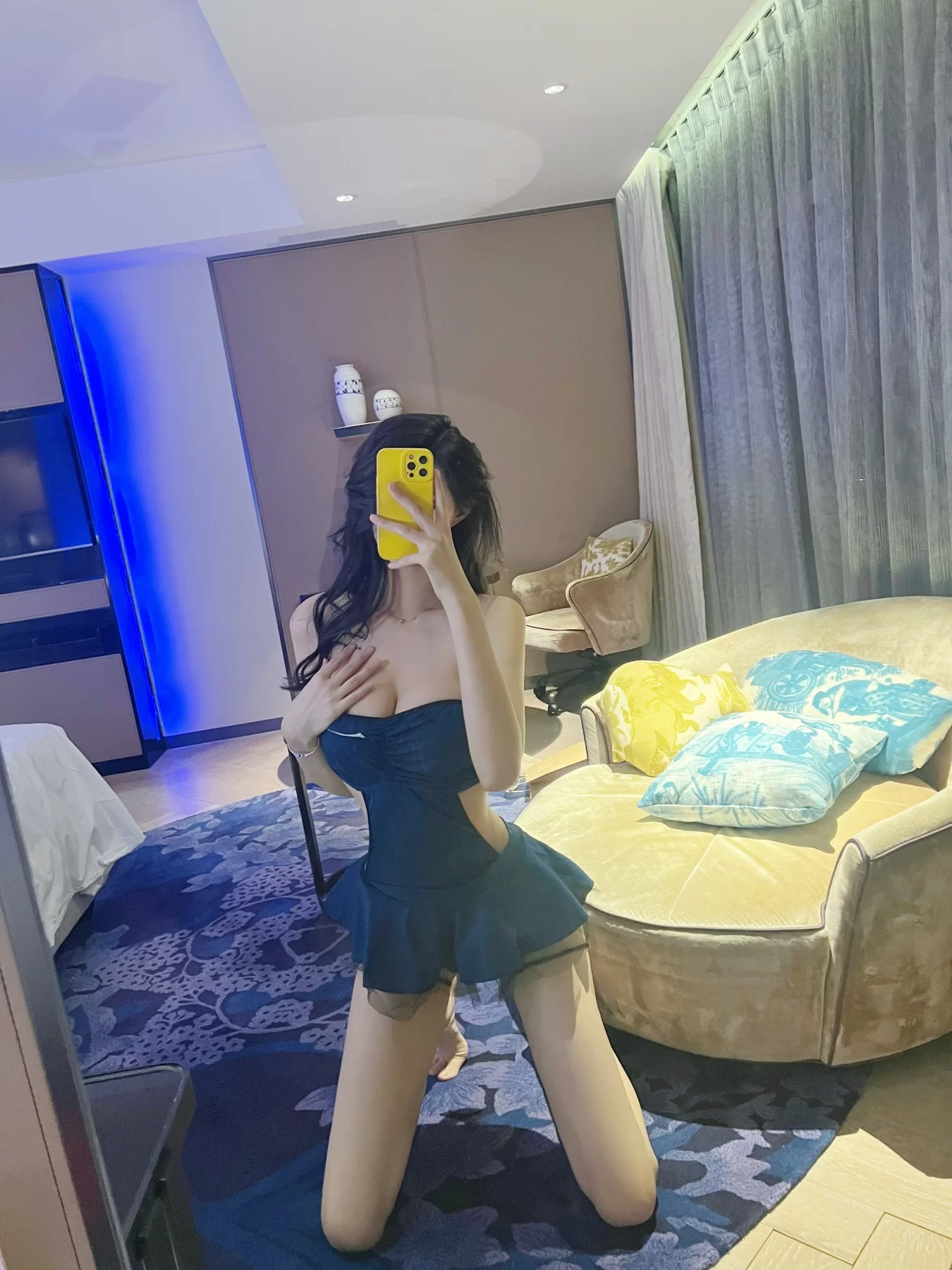 葛征 – 情趣连衣裙 [24P]