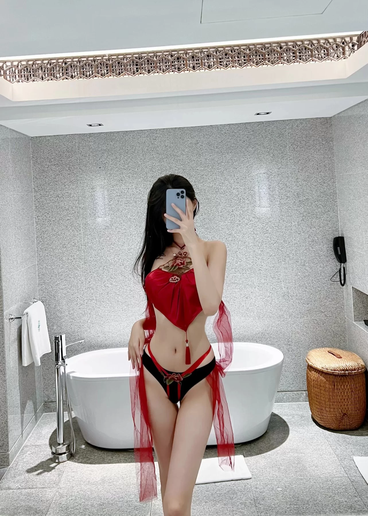 葛征 – 红色肚兜 [16P]