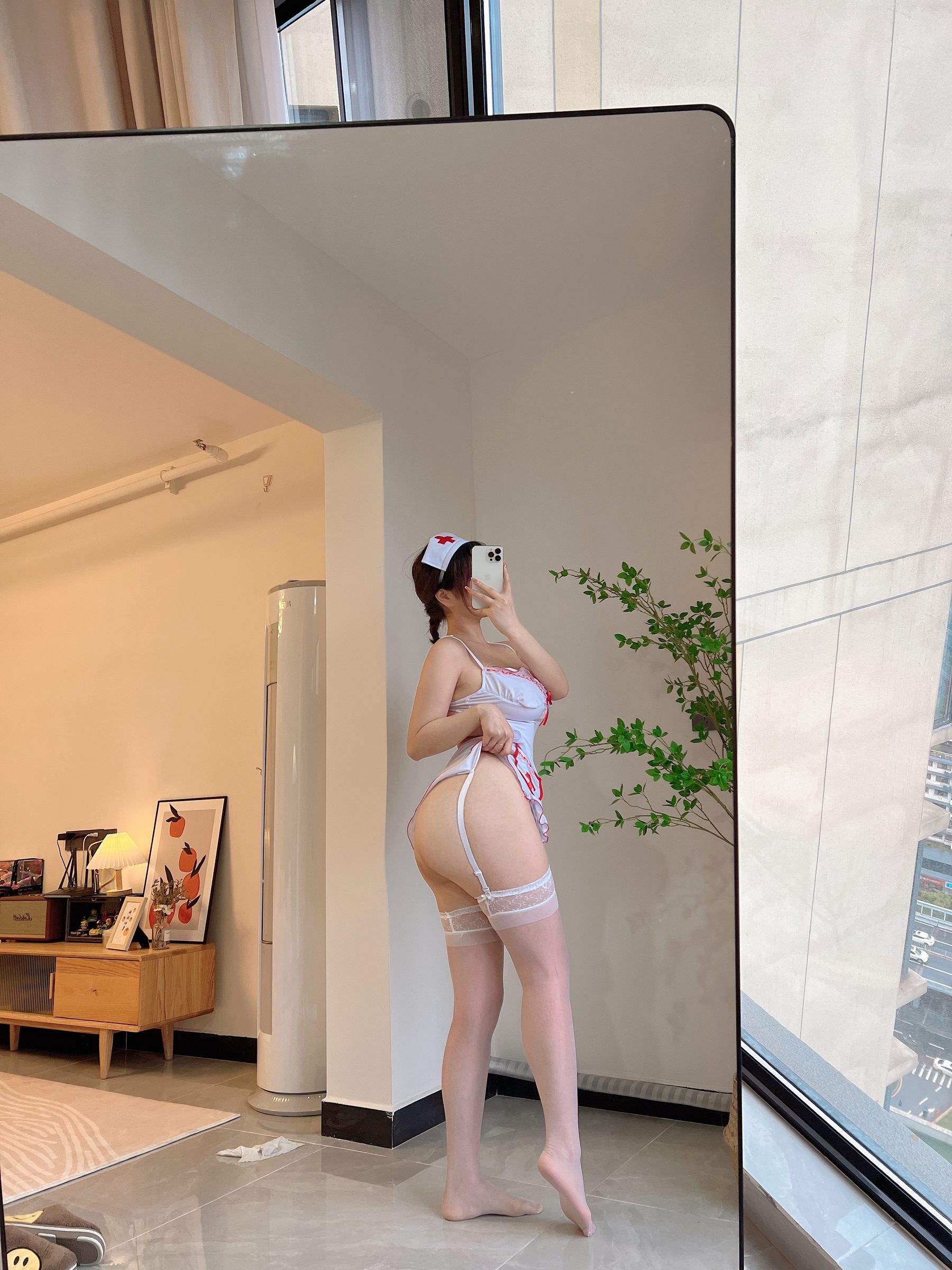 安妮yoo – 宠你护士 [20P]