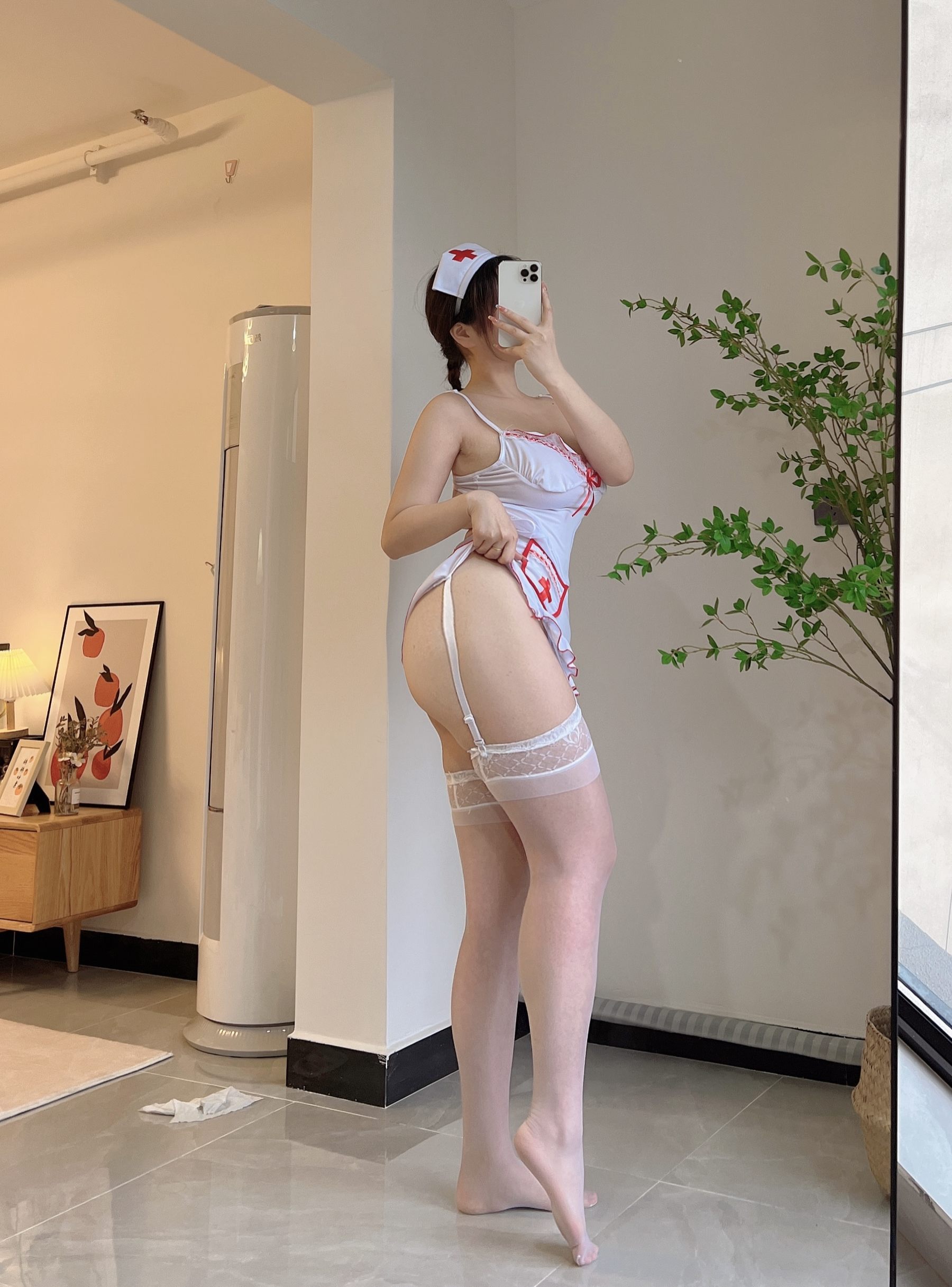 安妮yoo – 宠你护士 [20P]