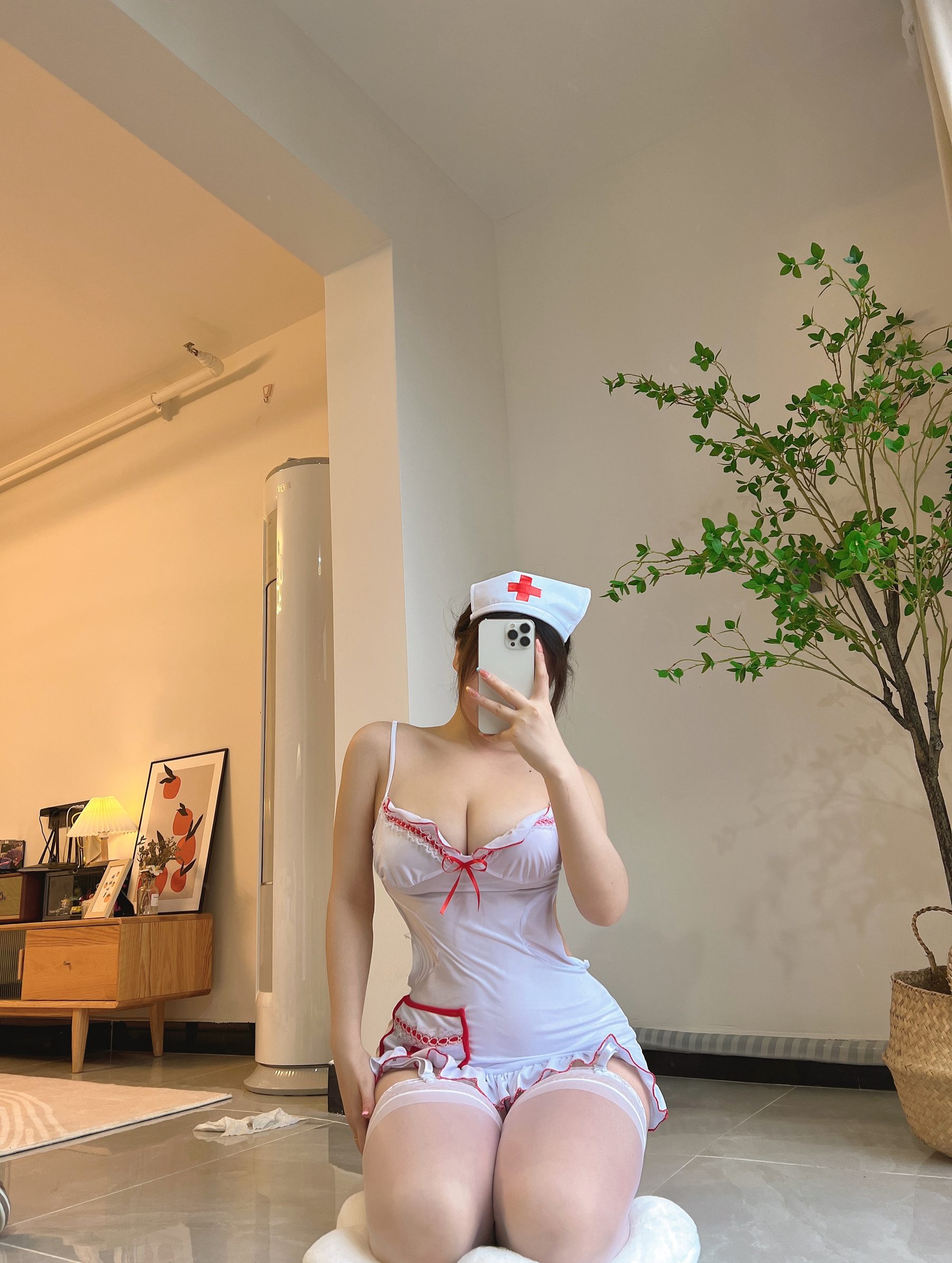 安妮yoo – 宠你护士 [20P]