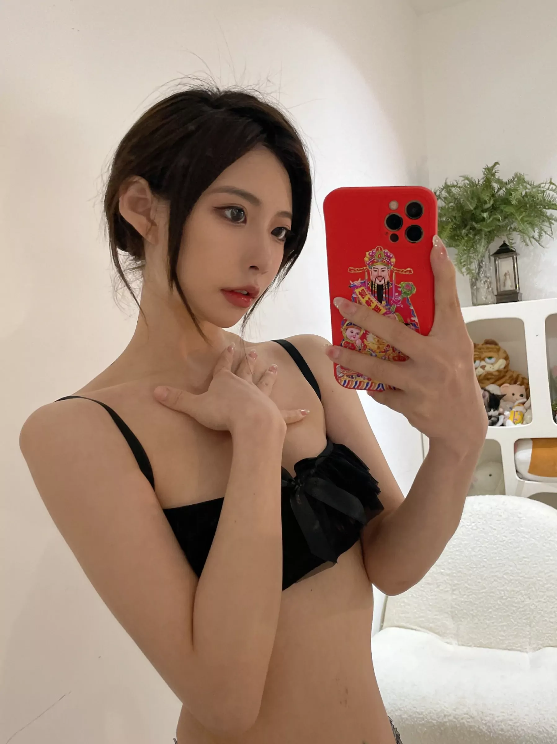 妮是老虎-陈妮妮UNI – 吊带袜 [17P]