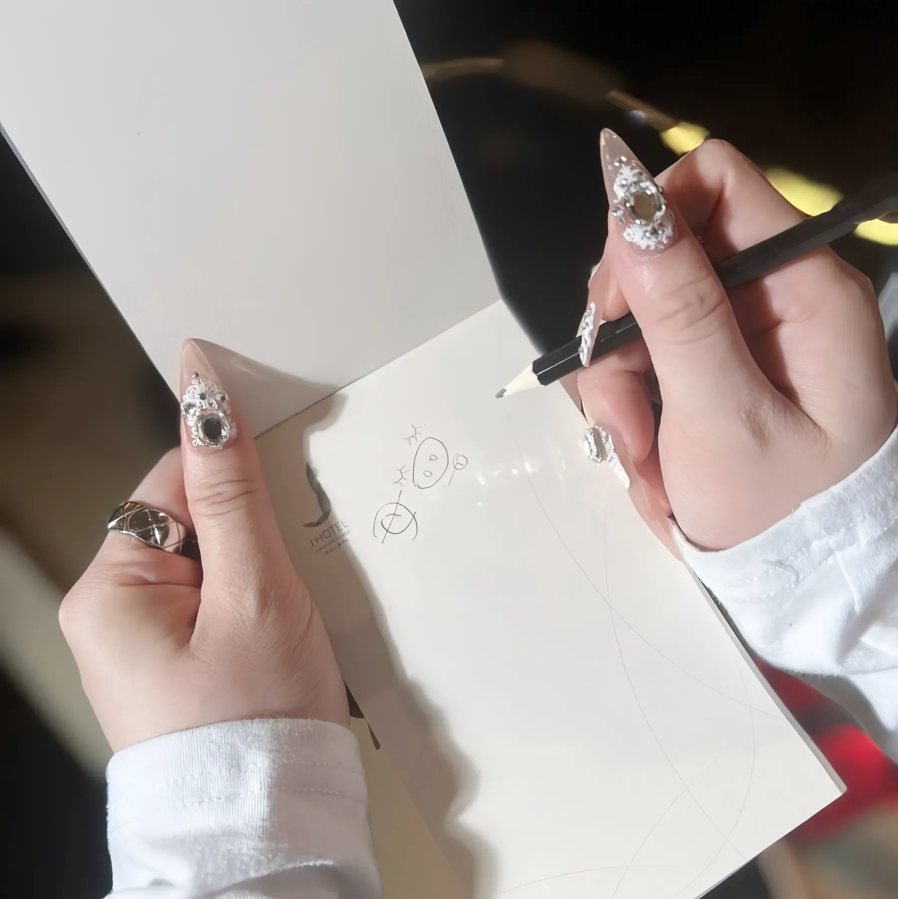 爆爆猪炸 – 秘书 [16P]