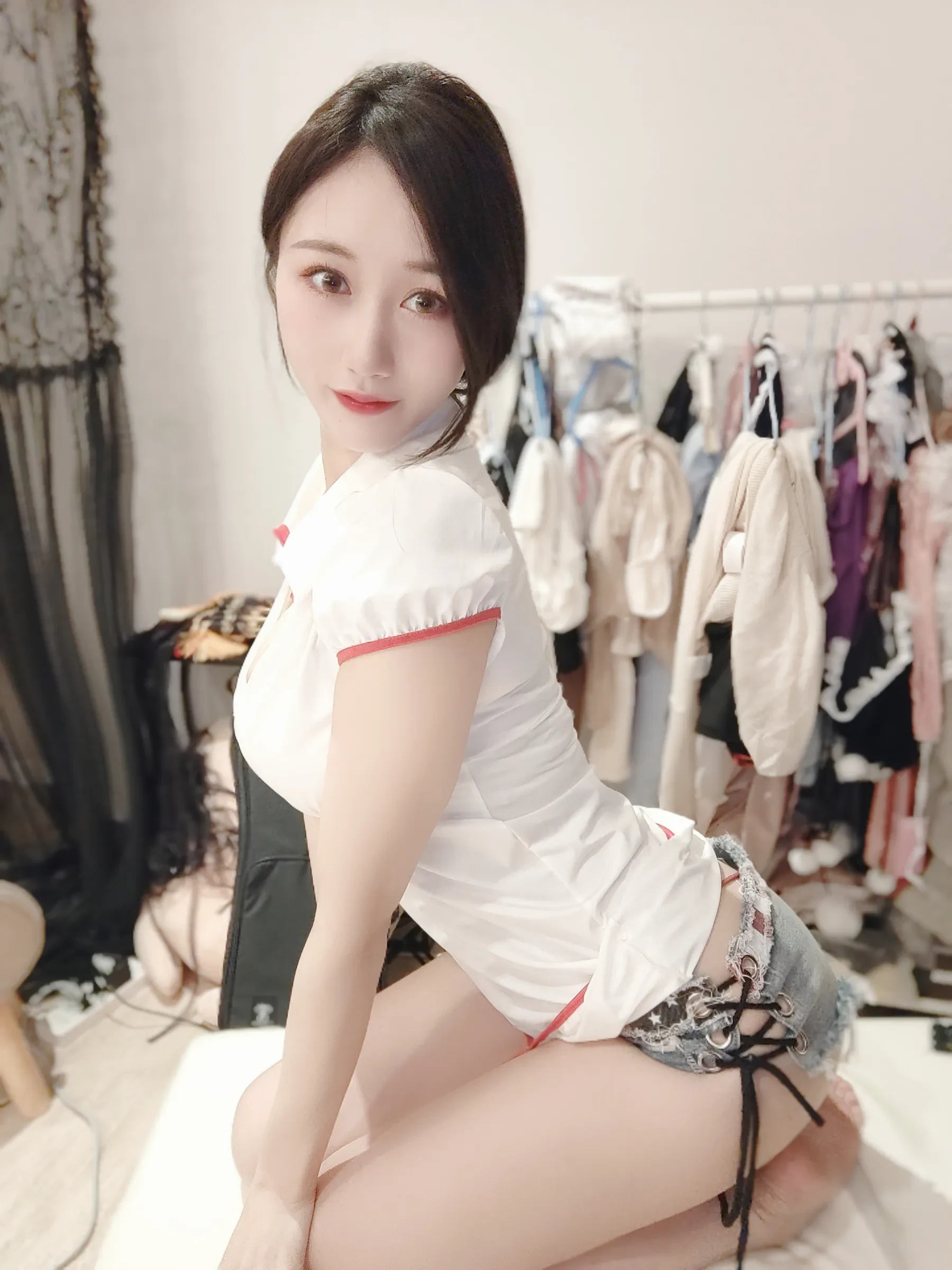 小玉吃果冻 – 情趣护士 [19P]