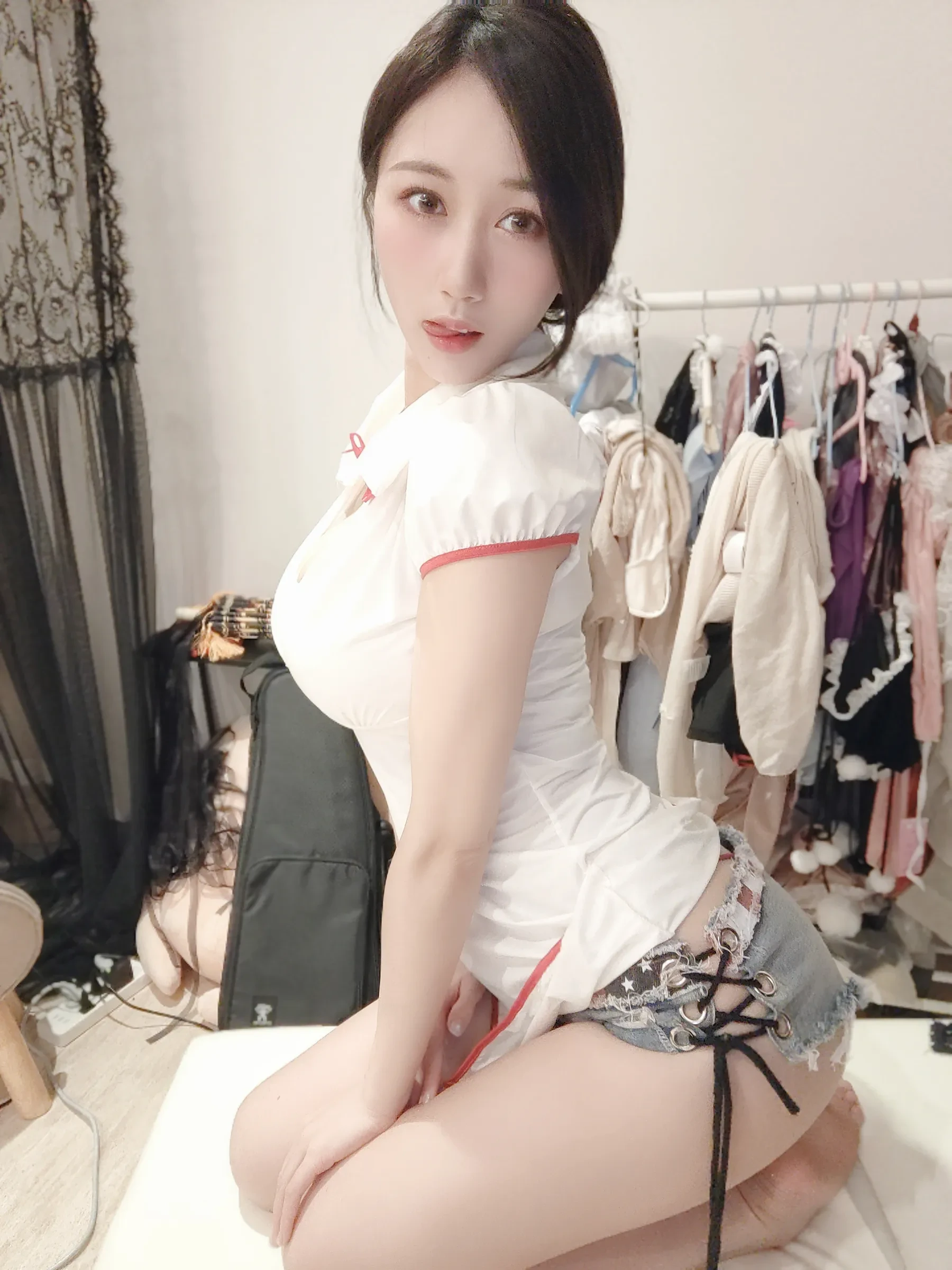 小玉吃果冻 – 情趣护士 [19P]