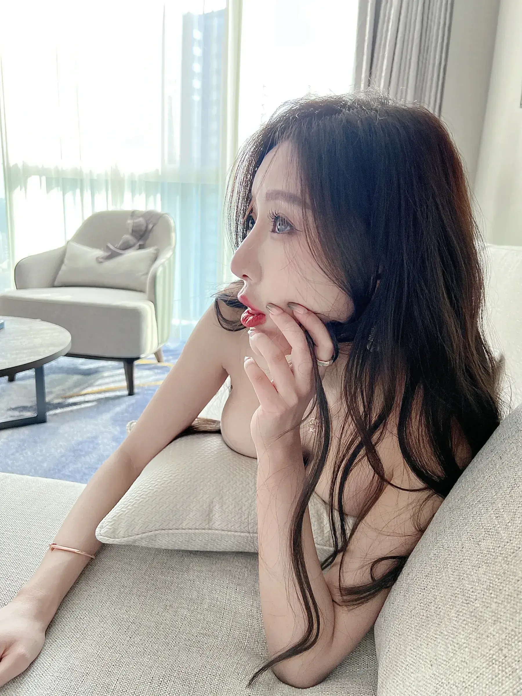 王馨瑶yanni – 微密圈写真黑色鱼尾裙 [21P]