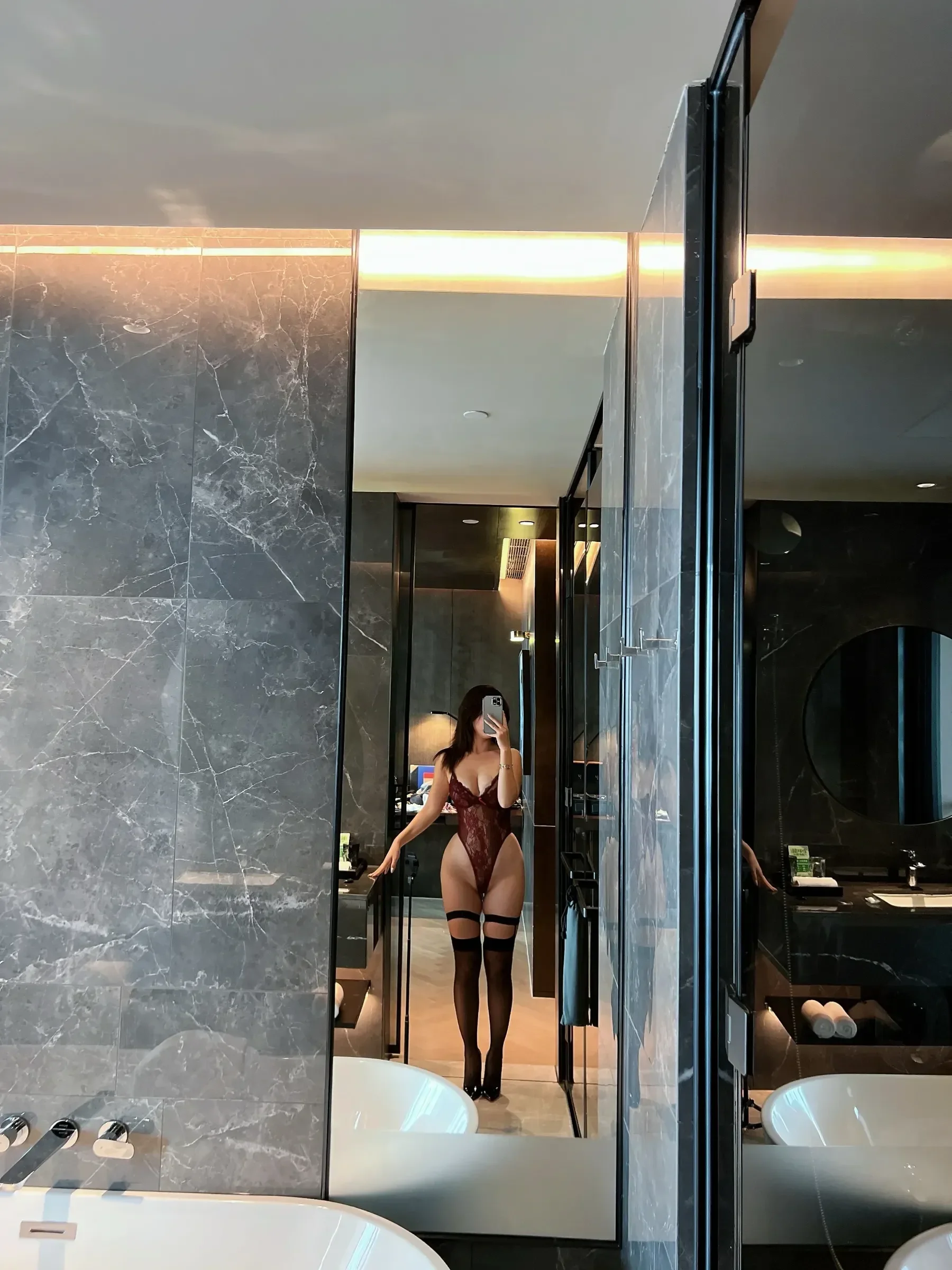 陈大小姐 – 紫色束身衣撩人的很 [79P]