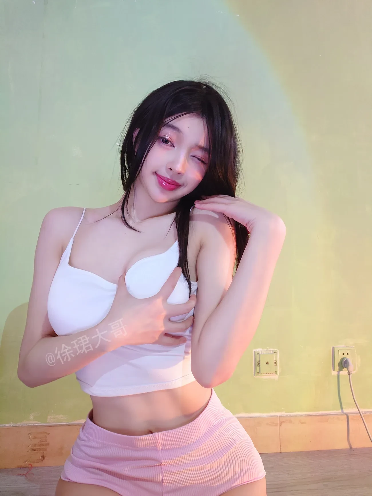 徐珺大哥 – 性感才是必杀技 [14P]