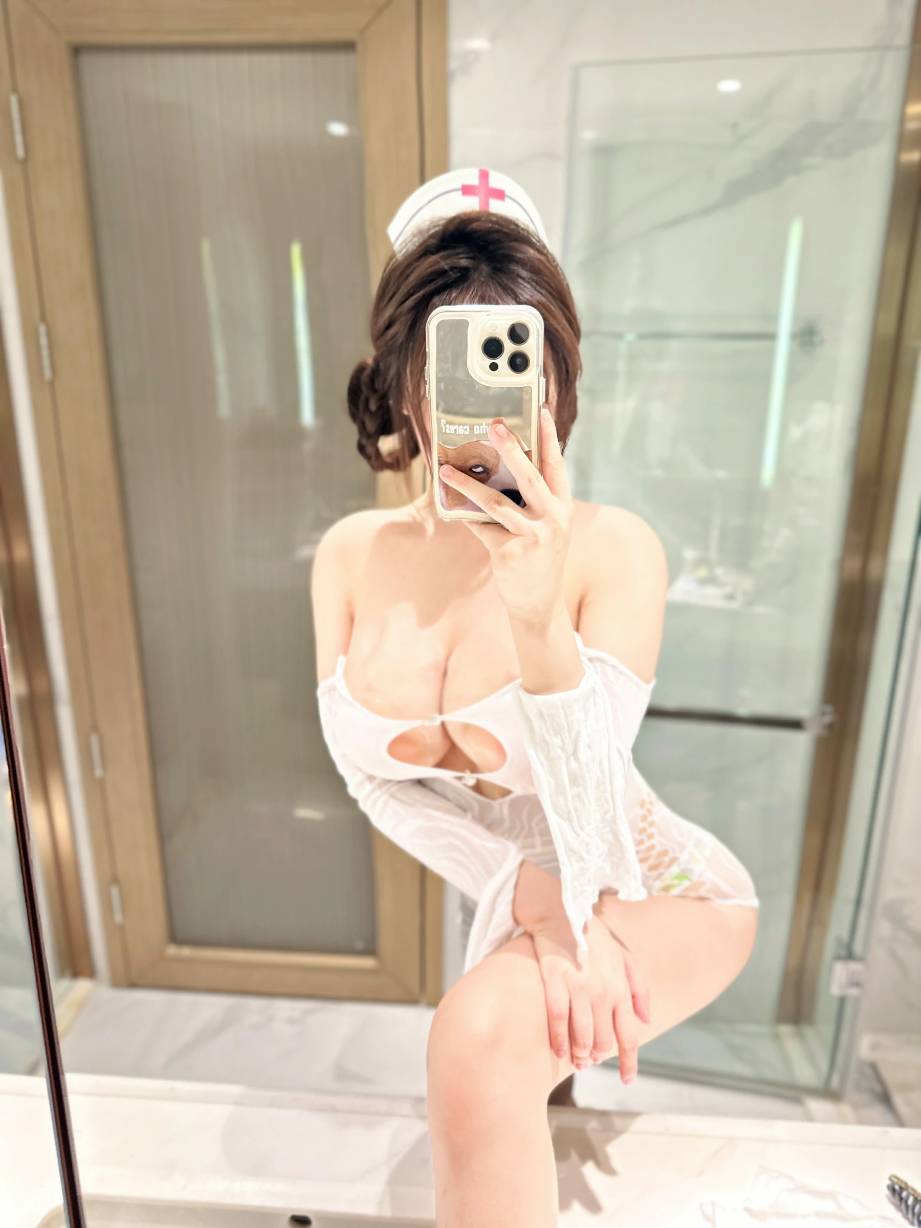 奔跑的晶骡儿 – 小护士 [21P]