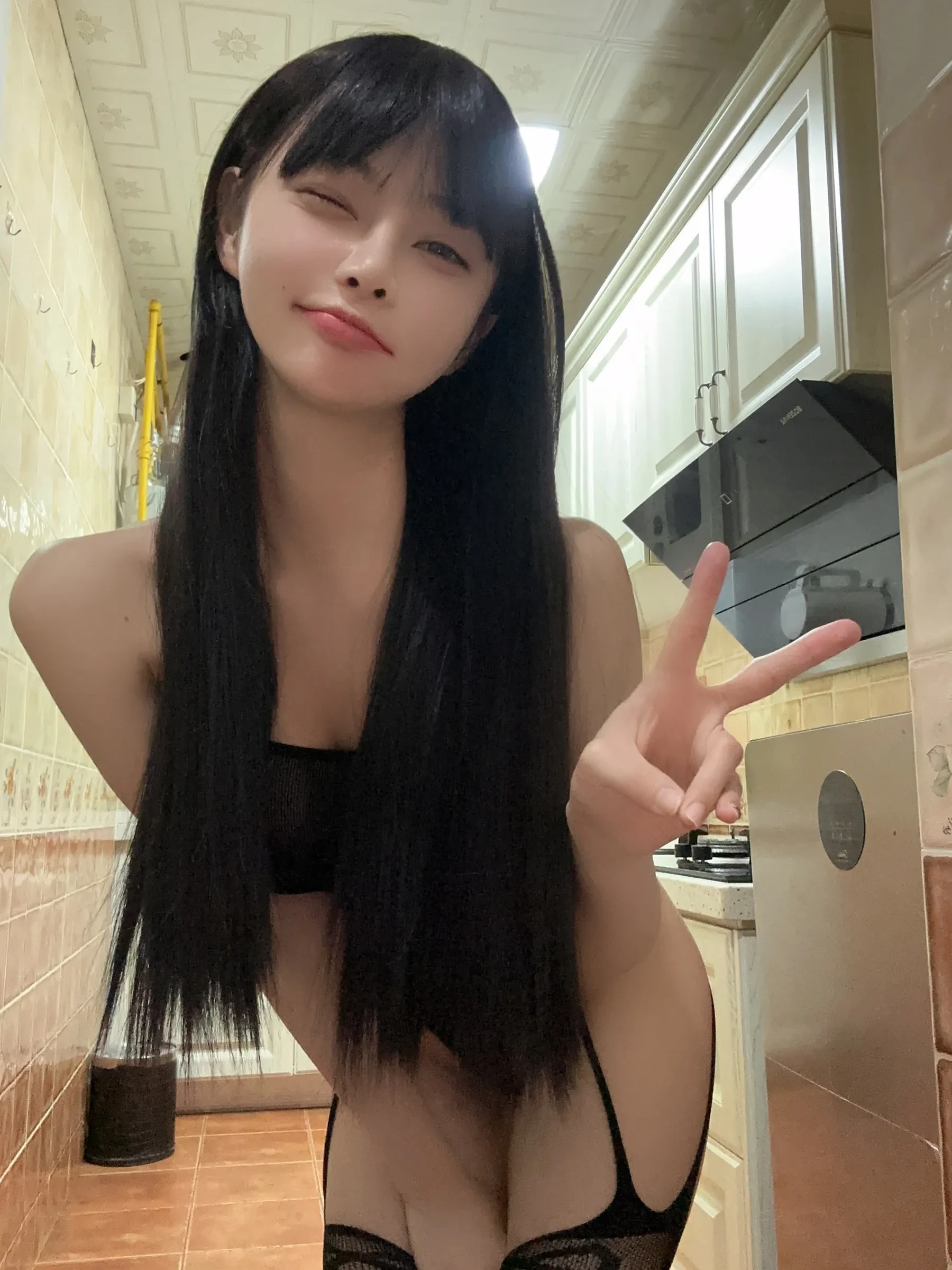 无欲无求的推土君 – 镂空黑色连体衣 [22P]