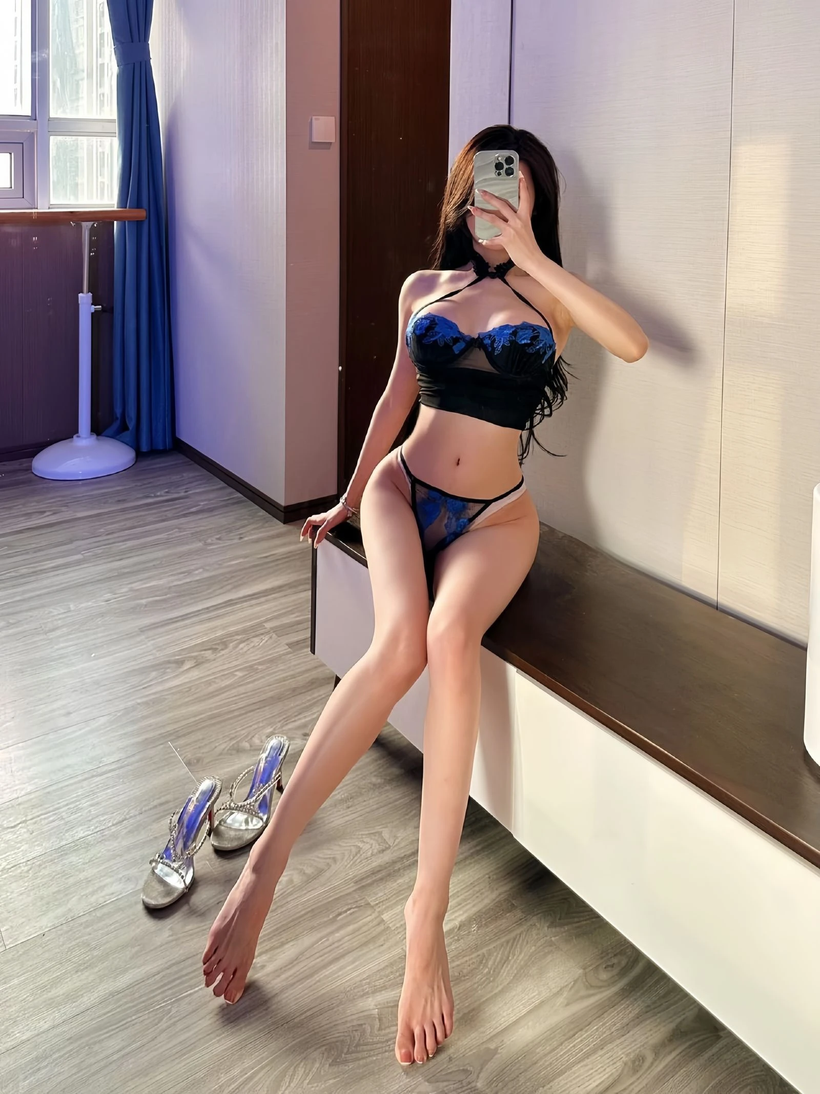 黎允熙 – 黑丝透视性感睡裙 [25P]