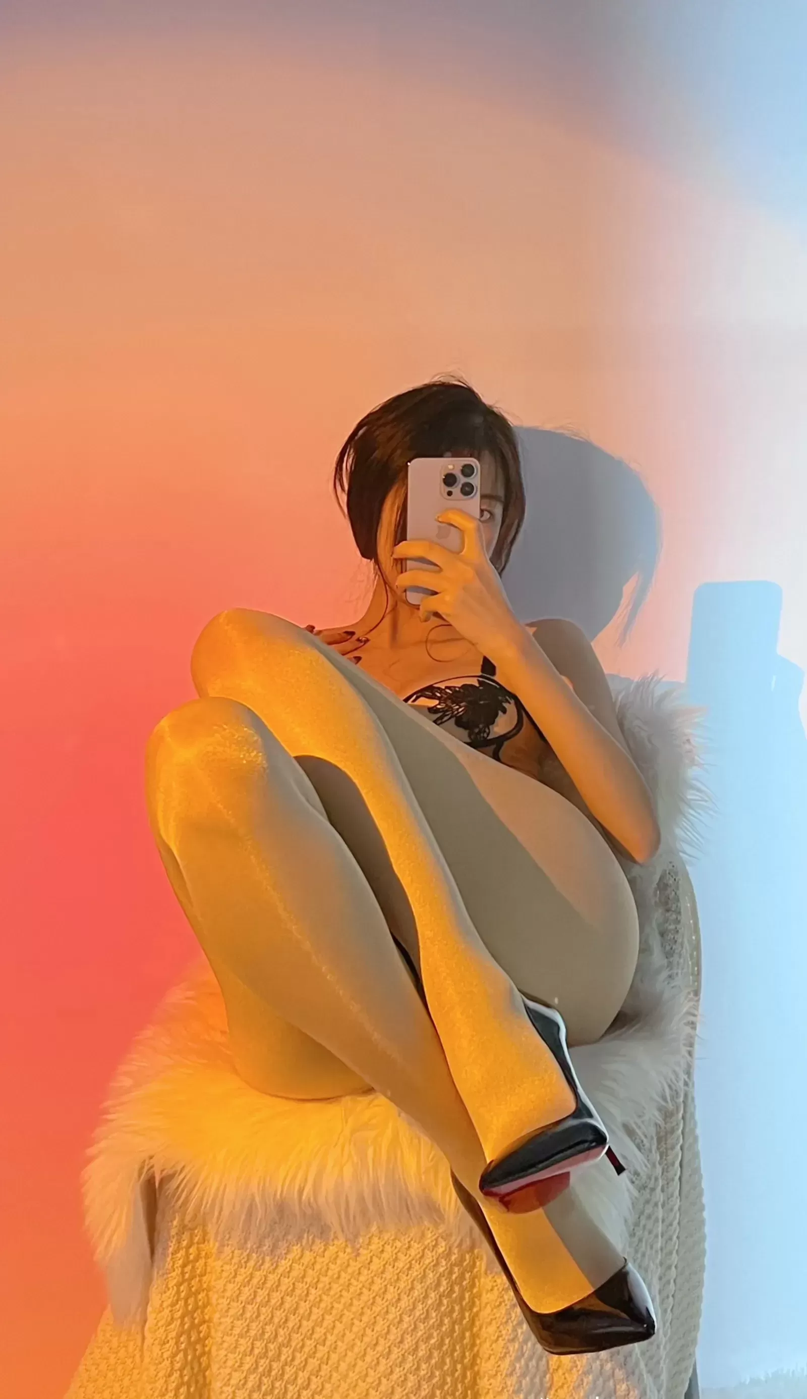 纪念小小v5 – 蕾丝连体 [27P]