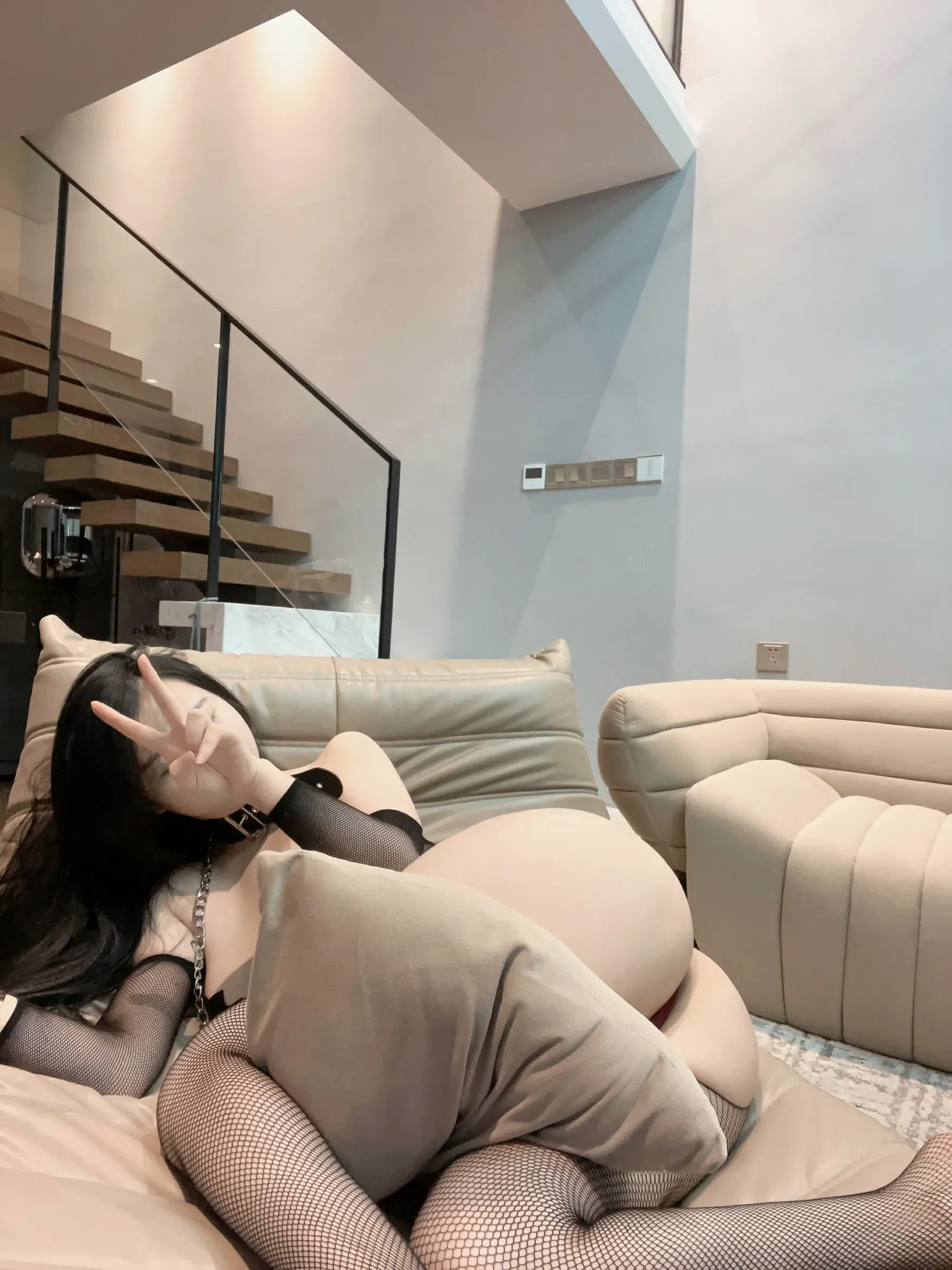 左公子666 – 网洞连体黑丝大辟谷 [50P]