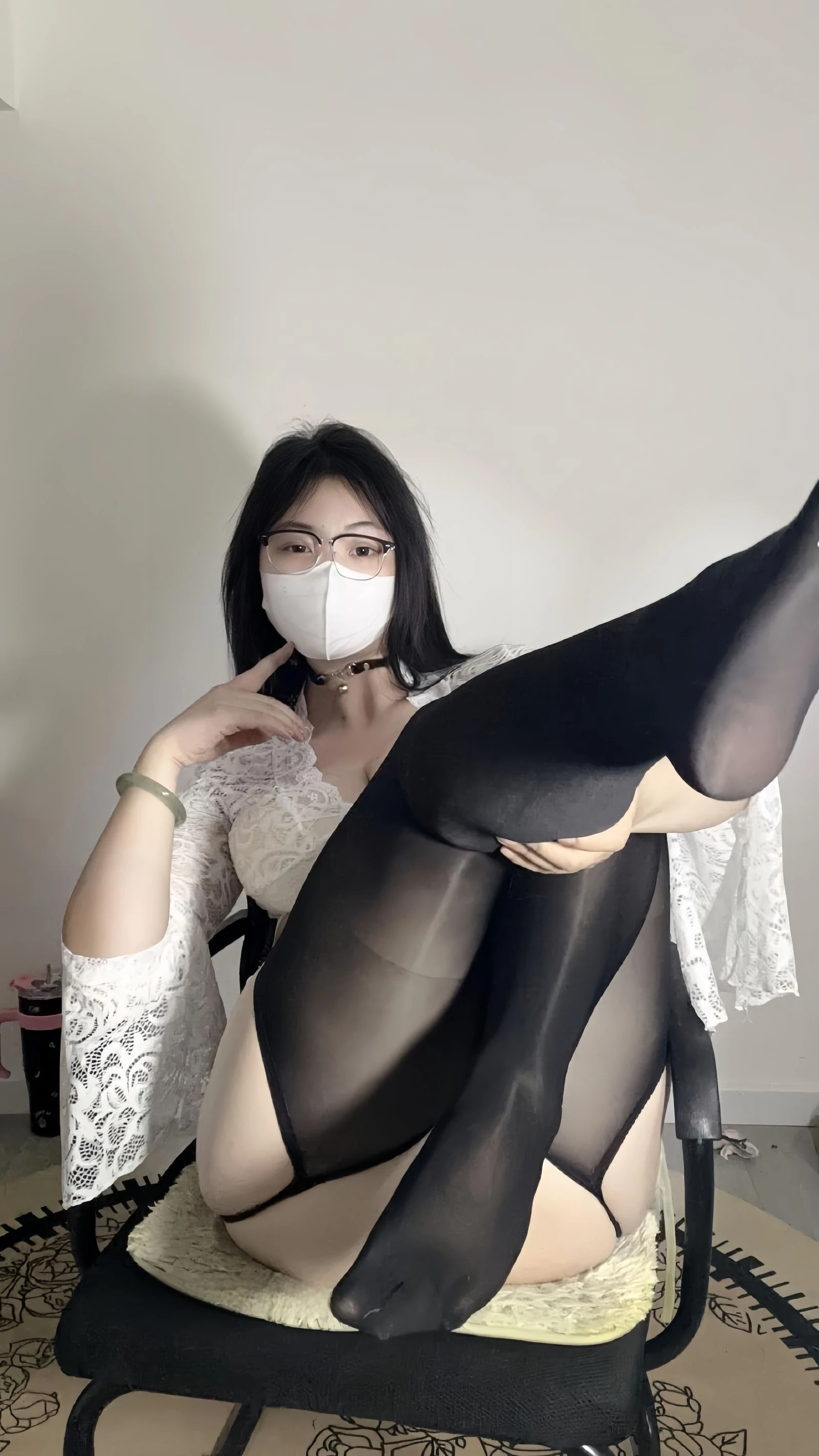 可爱的肉巴 – 白纱吊带黑丝 [10P]