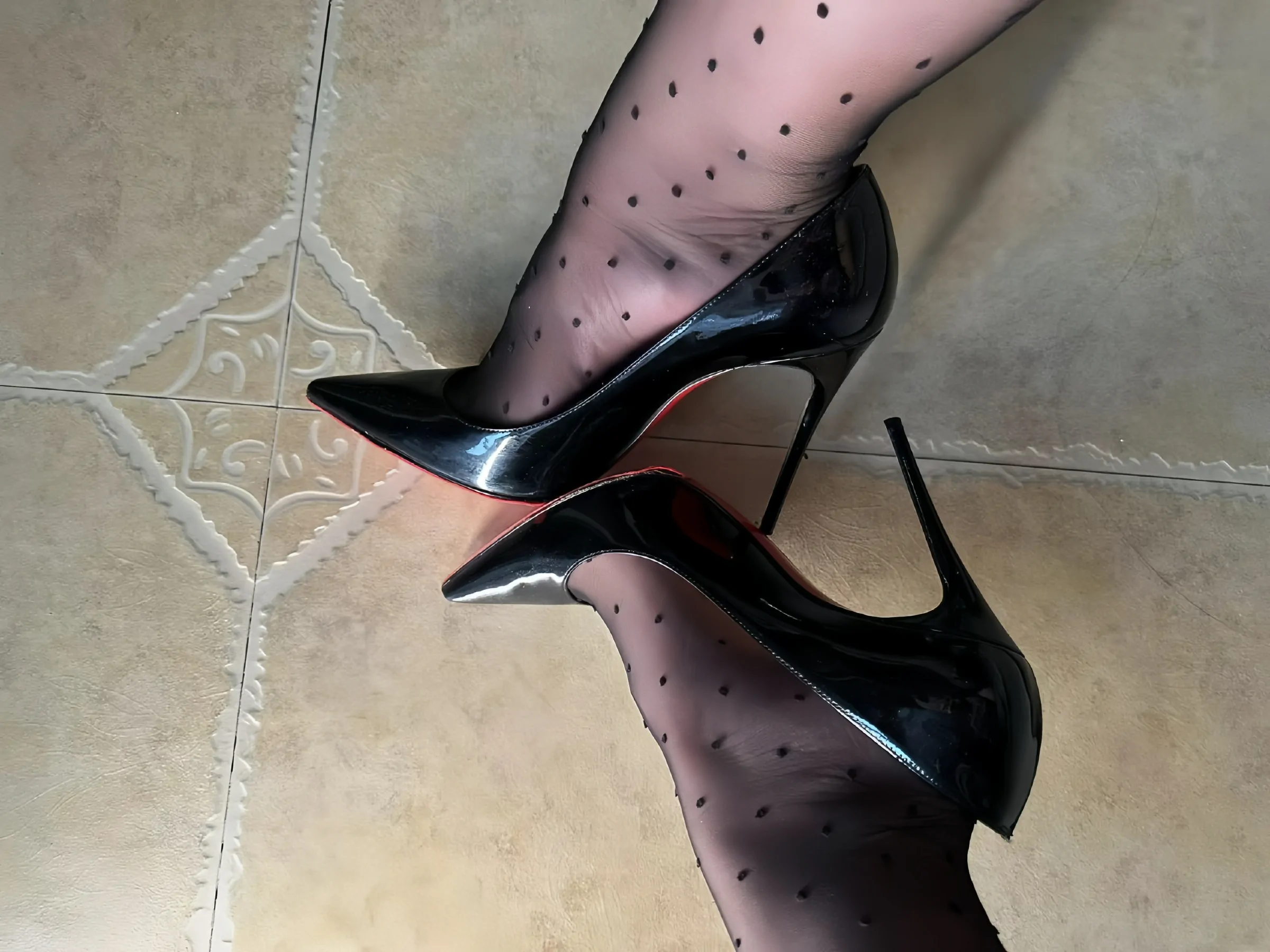 冲田花老师 &#8211; 纯欲天花板 [32P]