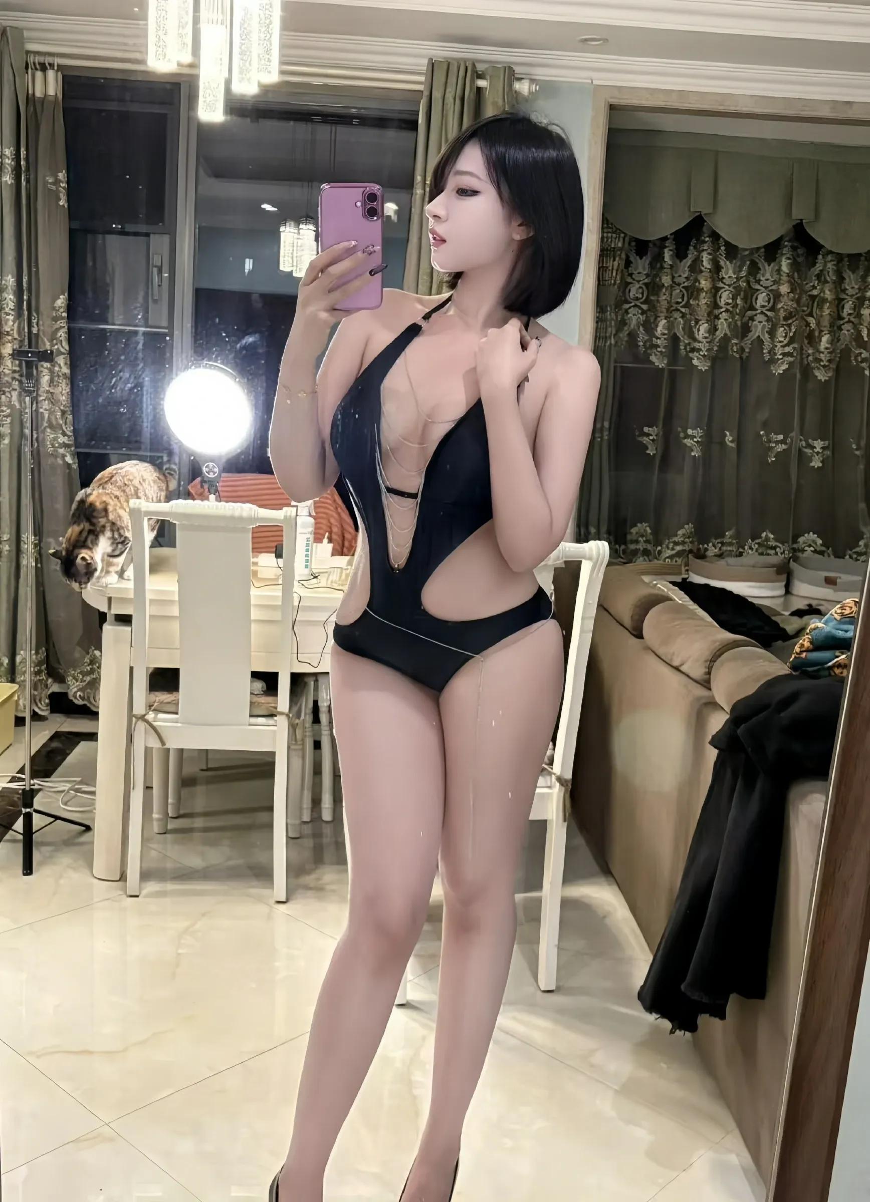 鹅鹅 - 连体比基尼泳装 [21P]