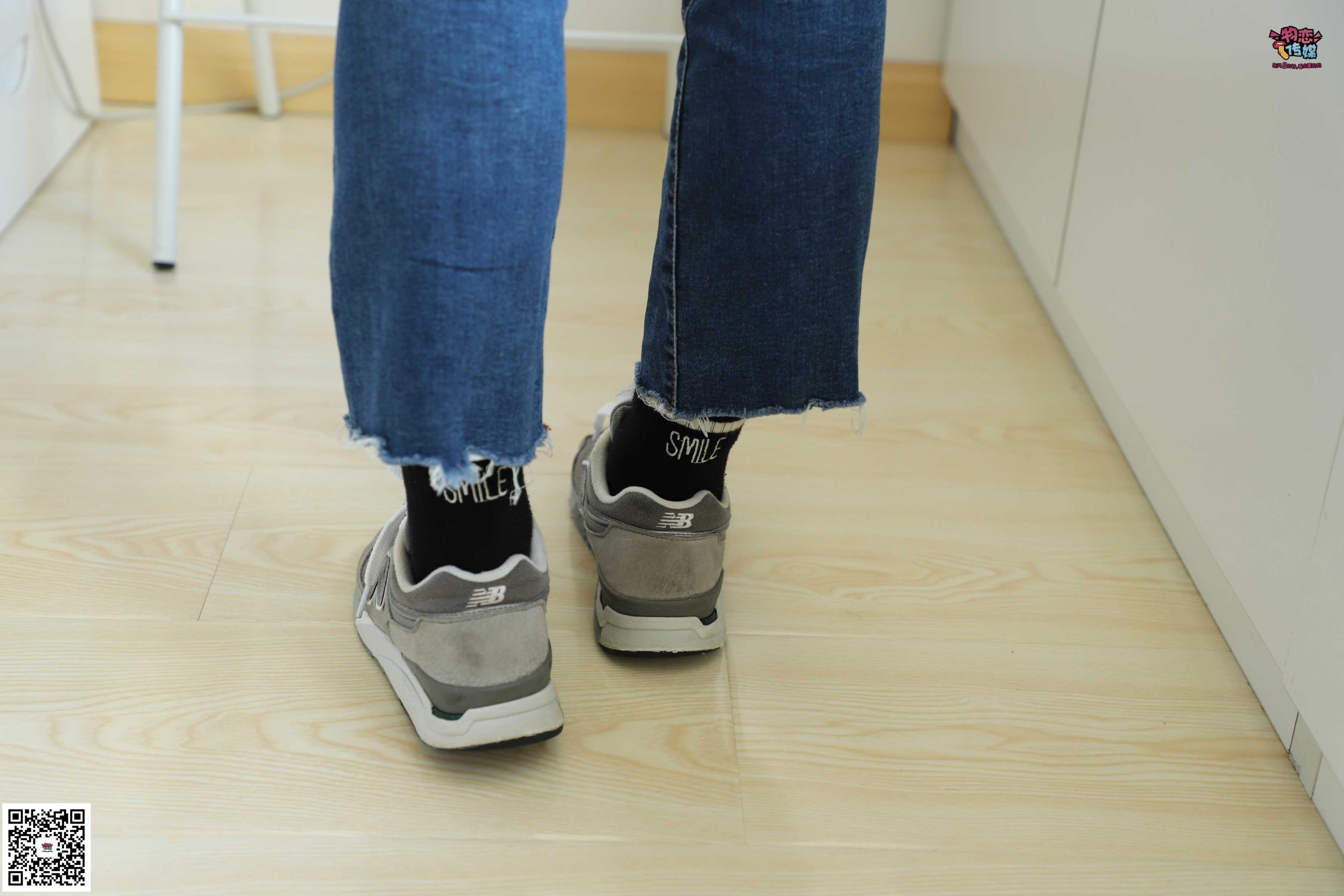 物恋传媒 No.006 可爱的大二小姐姐来啦，H白棉袜加SW哦  [99P+1.07GB]