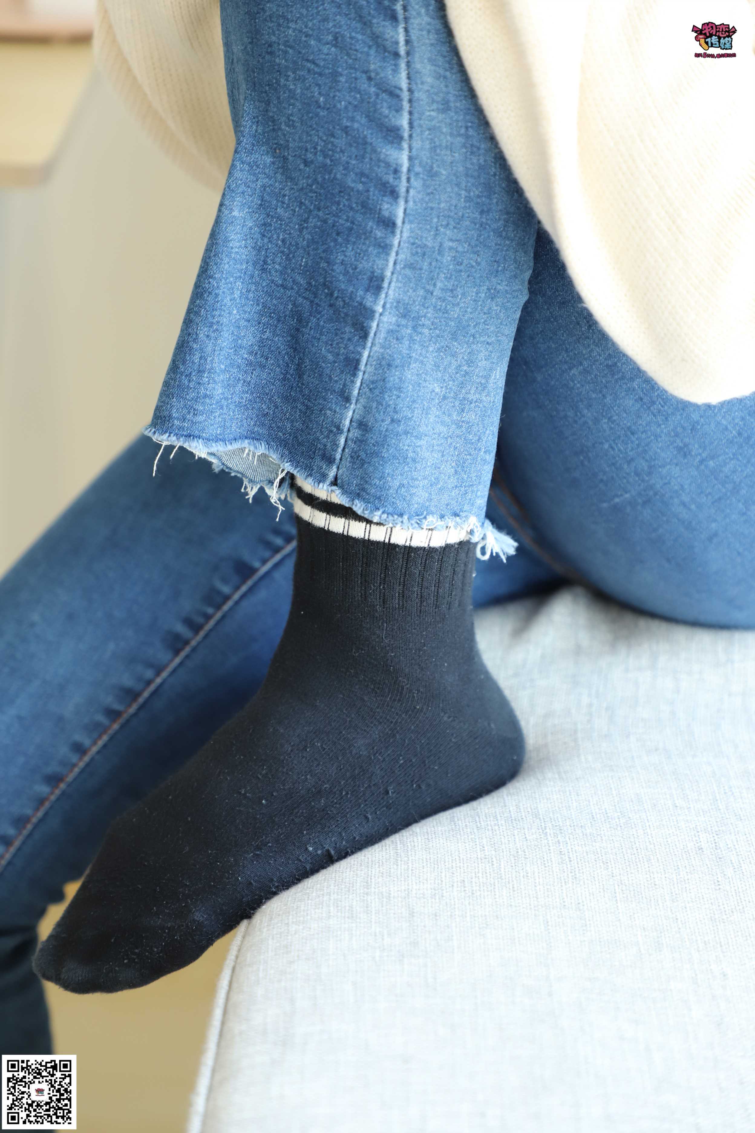 物恋传媒 No.006 可爱的大二小姐姐来啦，H白棉袜加SW哦  [99P+1.07GB]