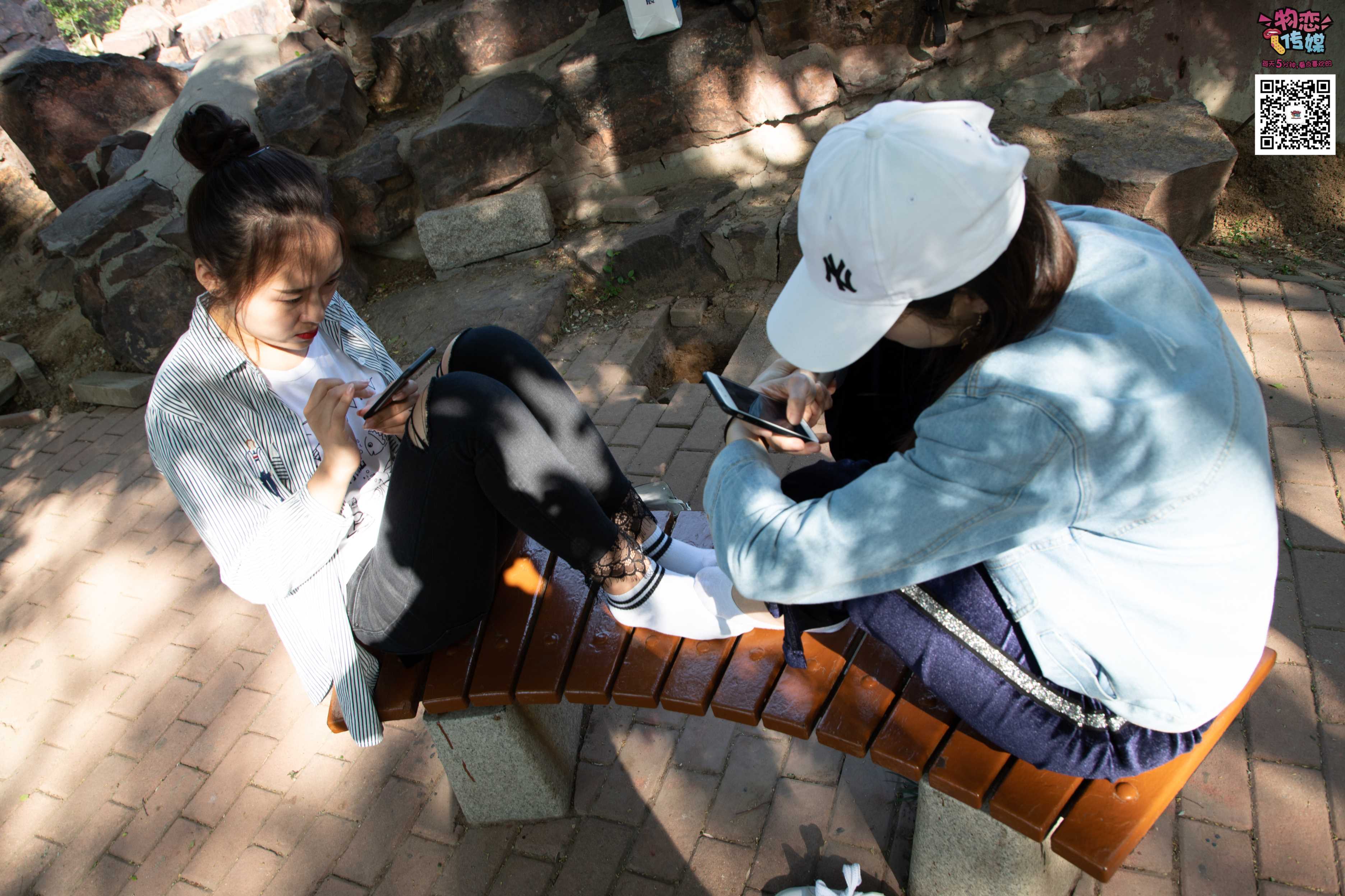 物恋传媒 No.010 纯的闺蜜情，纯纯的鞋子与棉袜  [209P+1.26GB]