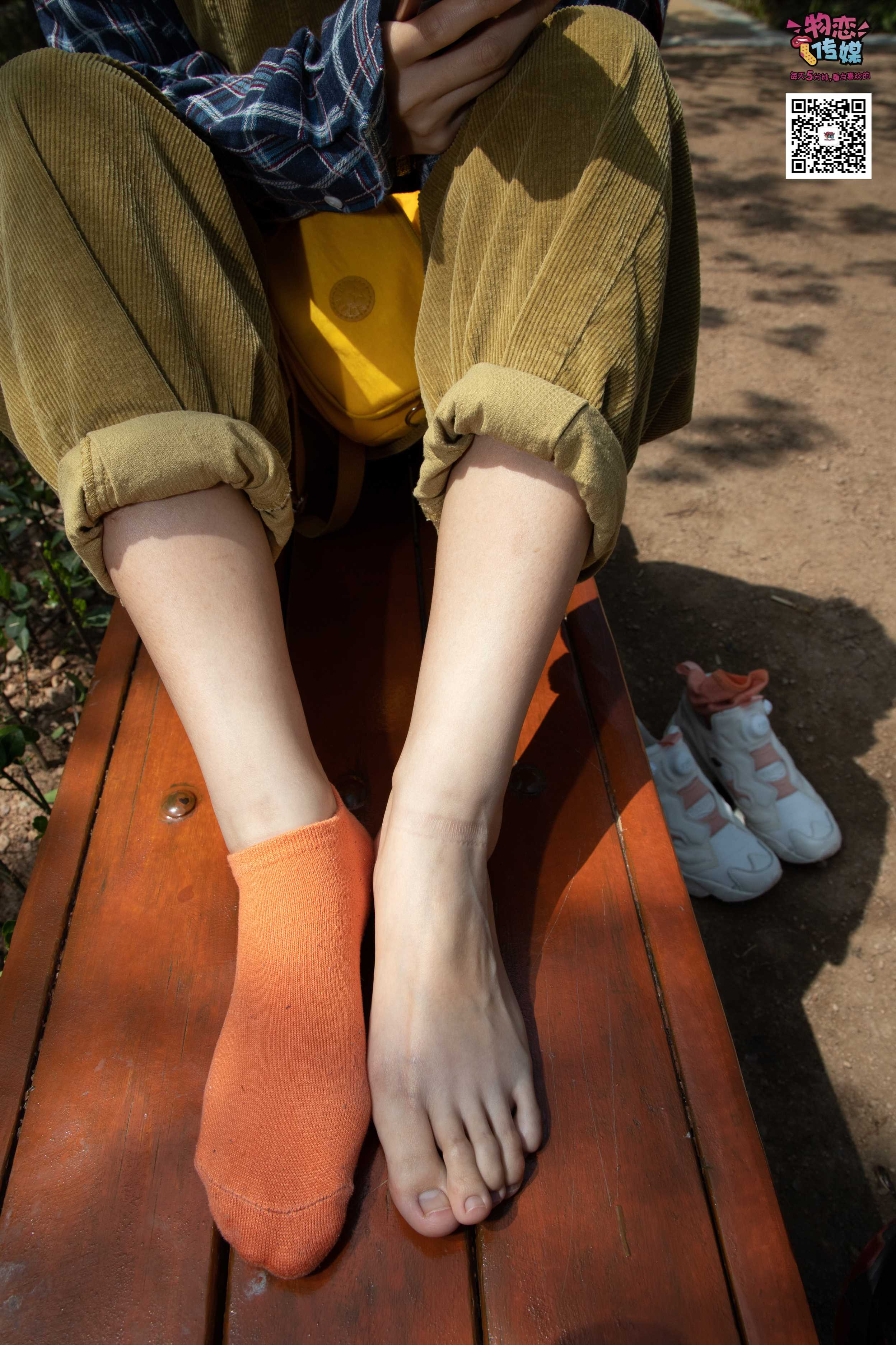 物恋传媒 No.013 气质独特的邻家小妹,粉色小棉袜加白袜哦  [187P+1.22GB]