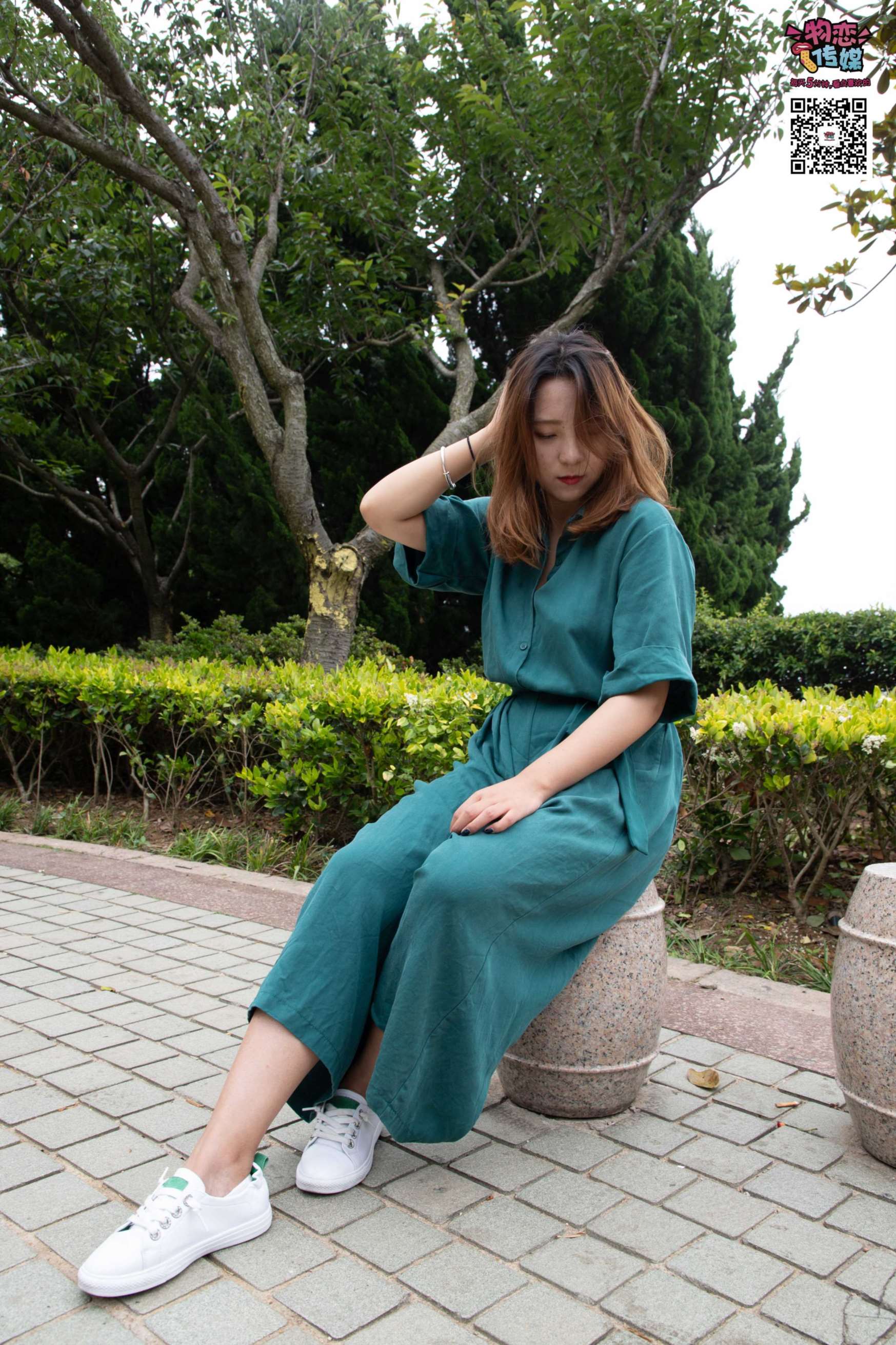 物恋传媒 No.019 地道的青岛小姐姐哦,白色板鞋搭配白色船袜  [99P+594MB]