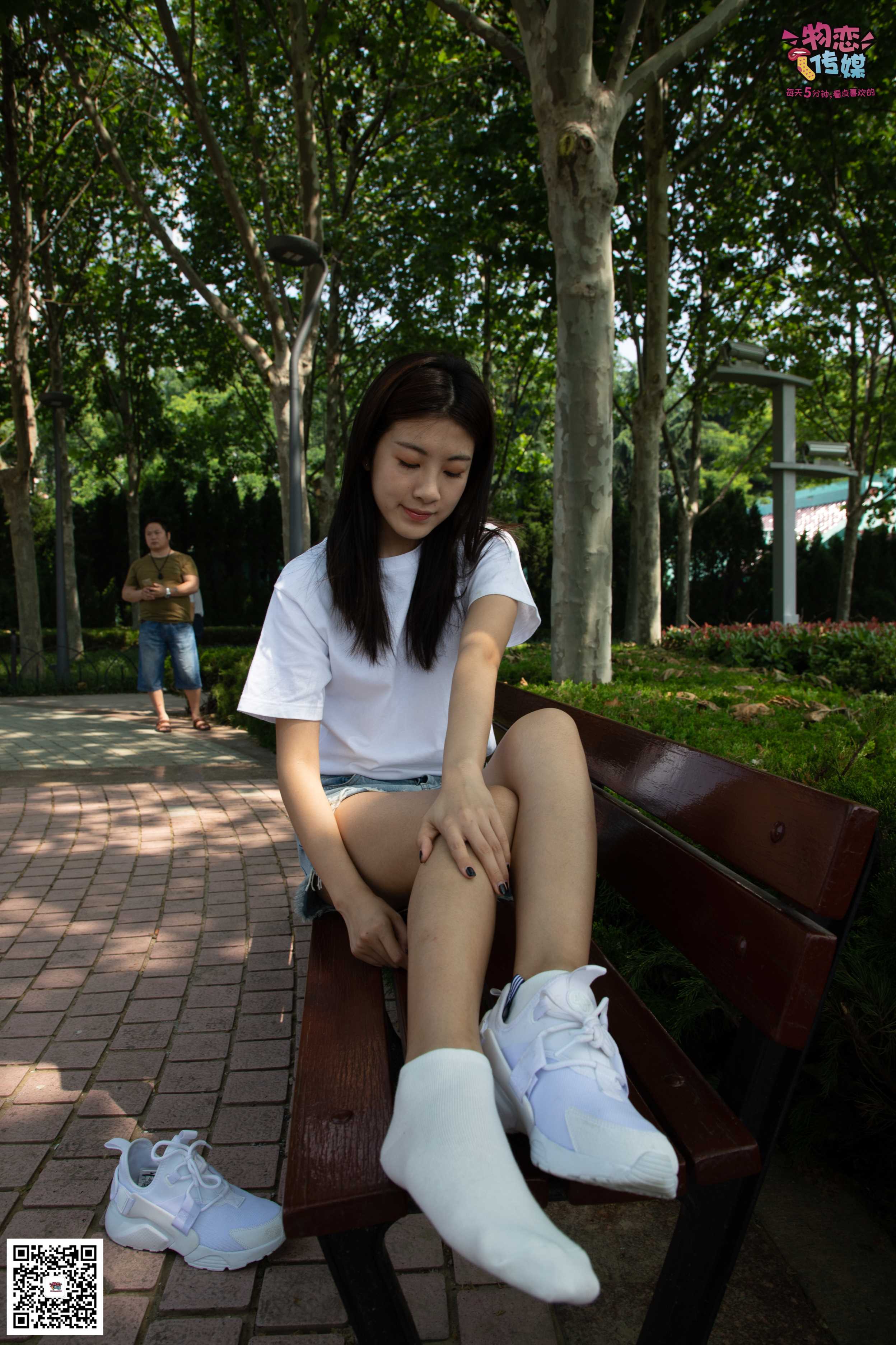 物恋传媒 No.022 美,从未如此简单.白色复古跑鞋搭配短筒白棉袜和船袜  [274P+1V2.79GB]