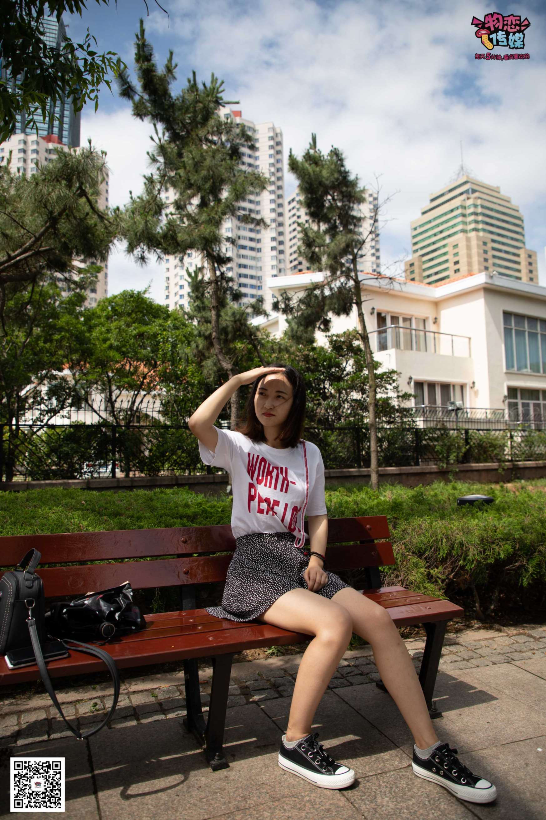 物恋传媒 No.024 H灰色彩，不一样的纯情  [167P+1V1.72GB]