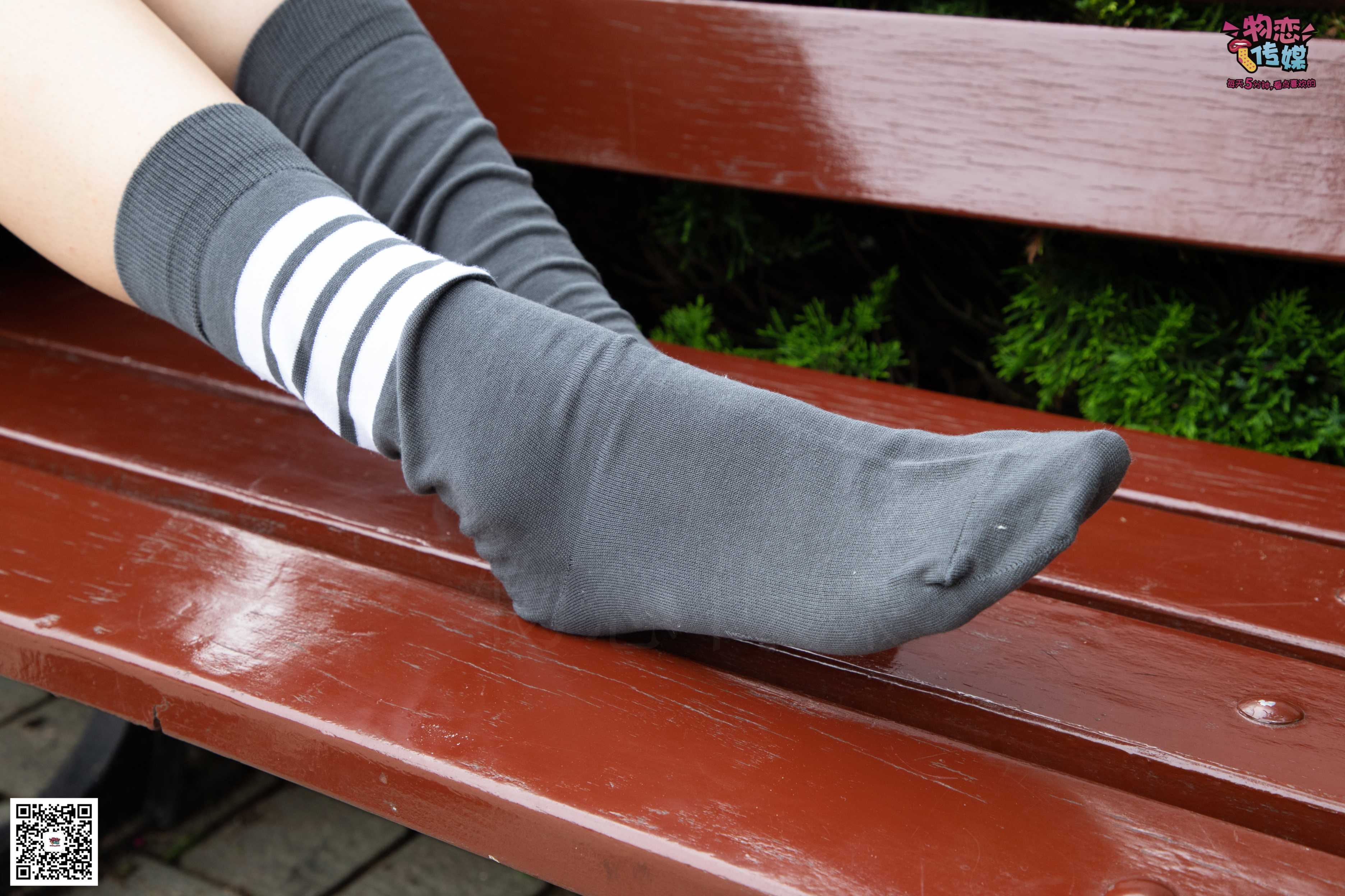 物恋传媒 No.030 剑眉星目,烈焰红唇,御姐范美女与可爱棉袜  [189P+1V1.92GB]