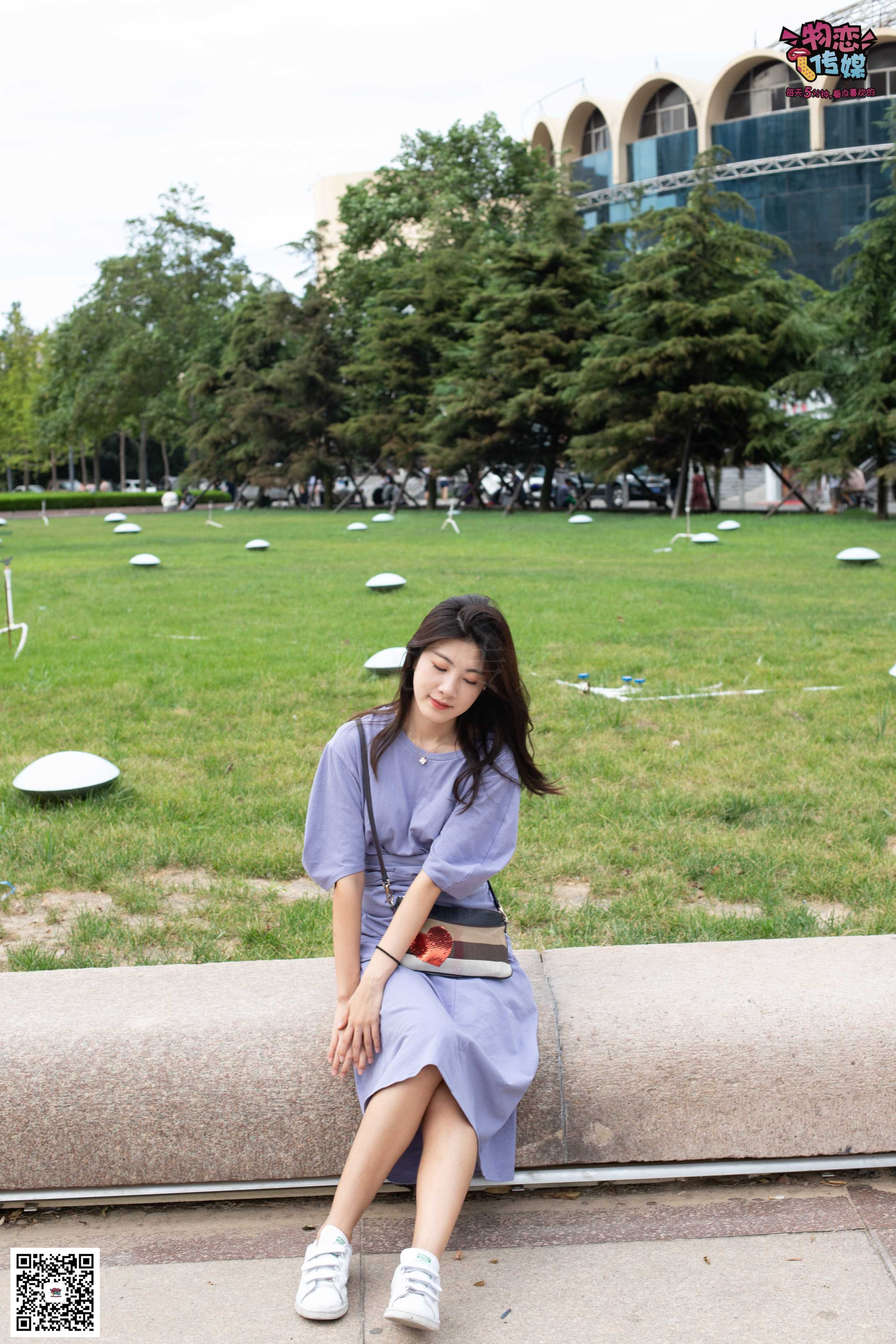 物恋传媒 No.043 湛蓝连衣裙搭配板鞋船袜  [187P+1V1.28GB]