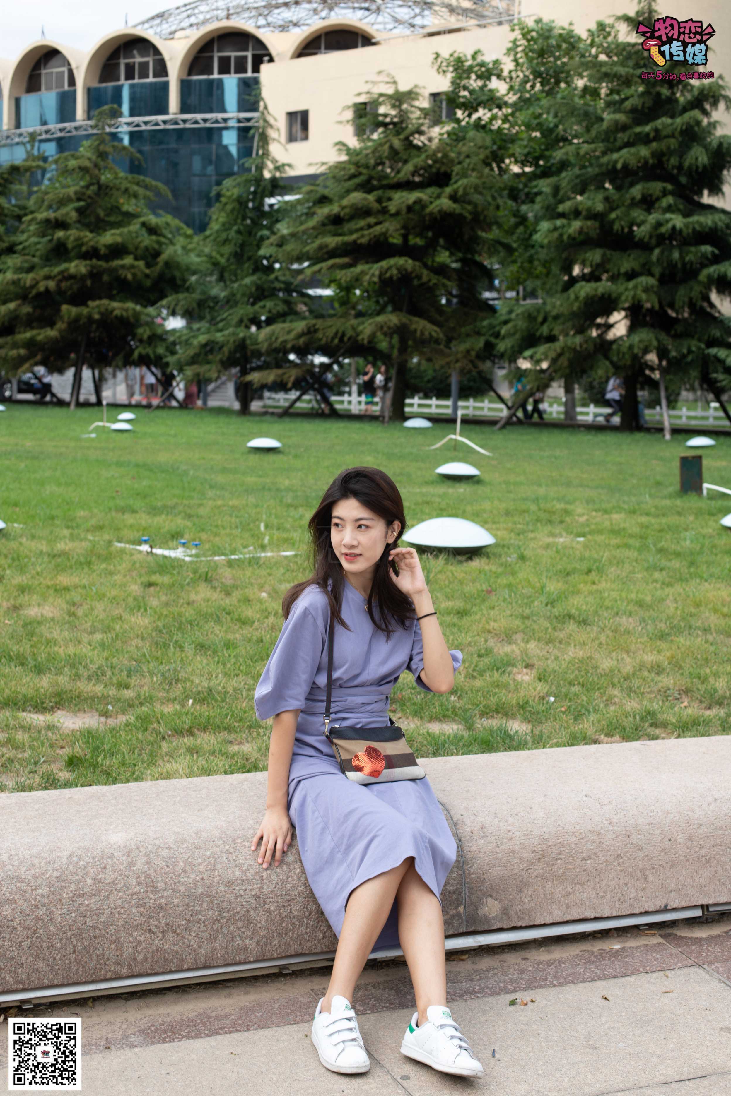 物恋传媒 No.043 湛蓝连衣裙搭配板鞋船袜  [187P+1V1.28GB]