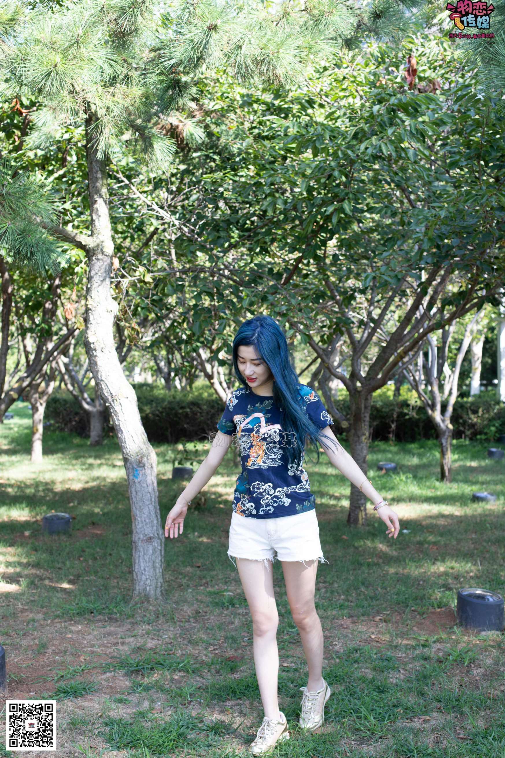 物恋传媒 No.057 摇滚重金属,狂野的温柔,纯情的安踏白棉袜  [190P+1V1.42GB]