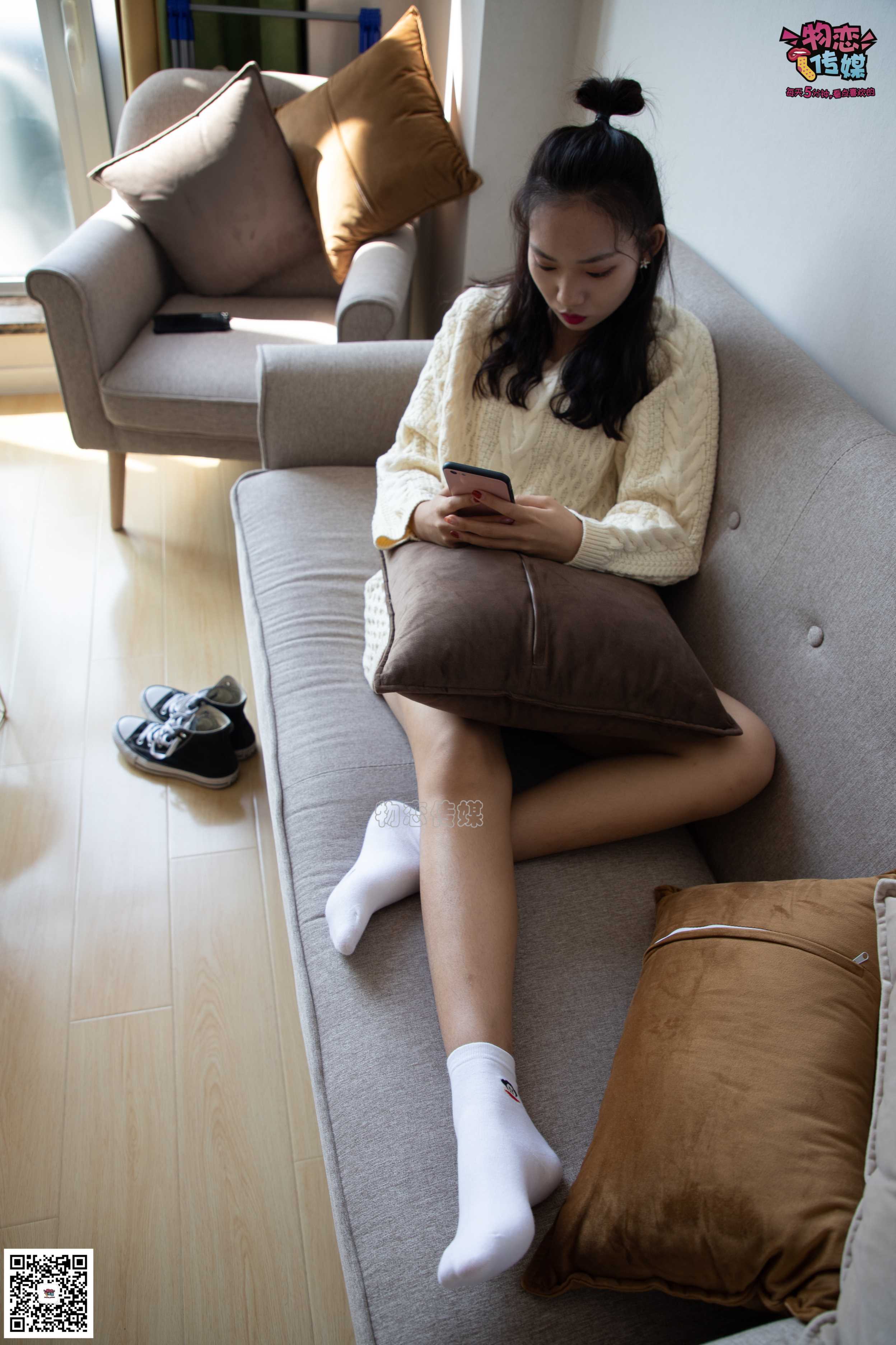 物恋传媒 No.060 匡威,永恒不灭的原创力,配白色棉袜,经典  [119P+1V1.02GB]