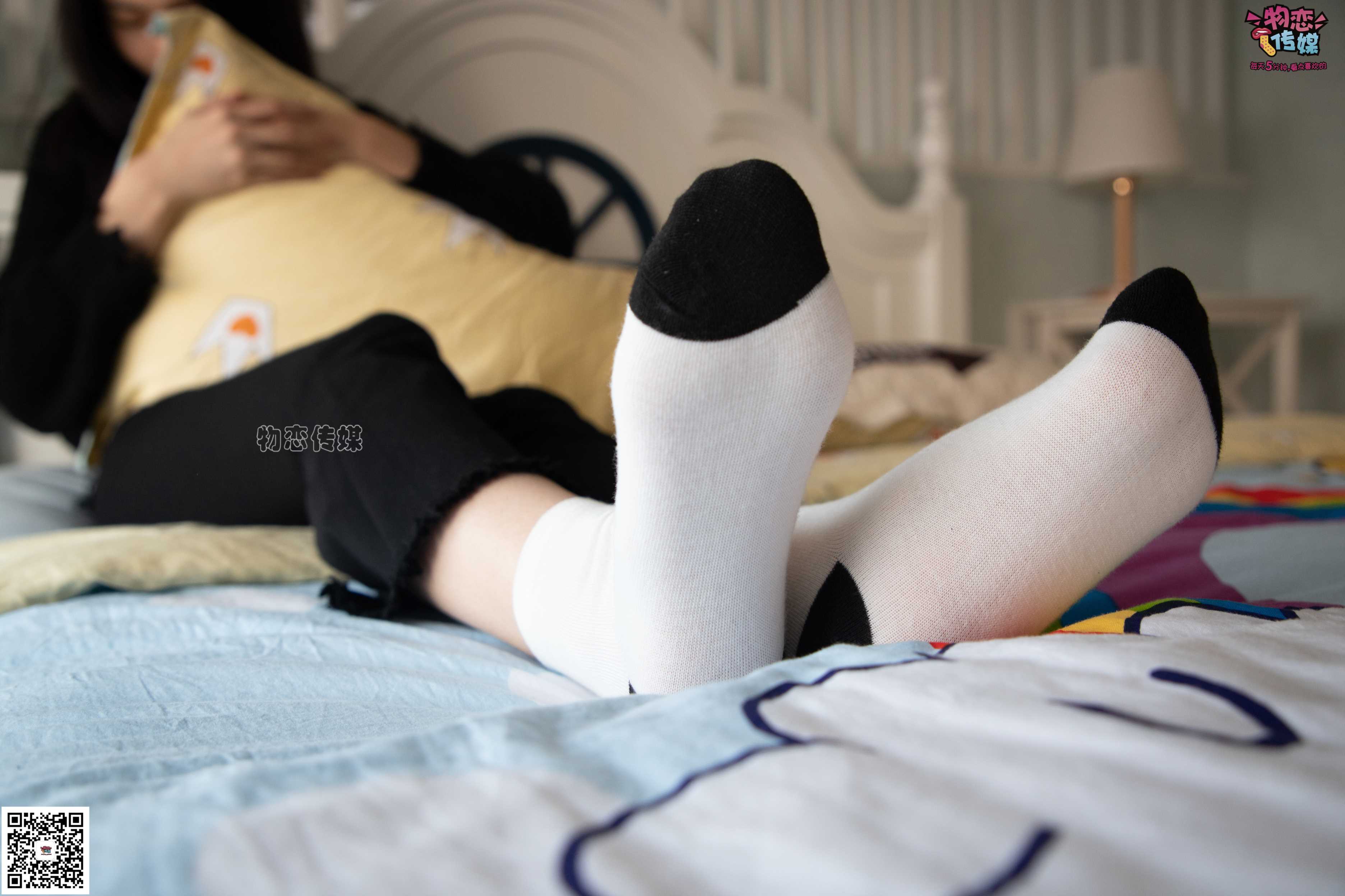 物恋传媒 No.064 一朵花开的时间，白色板鞋配白色棉袜  [159P+1V1.08GB]