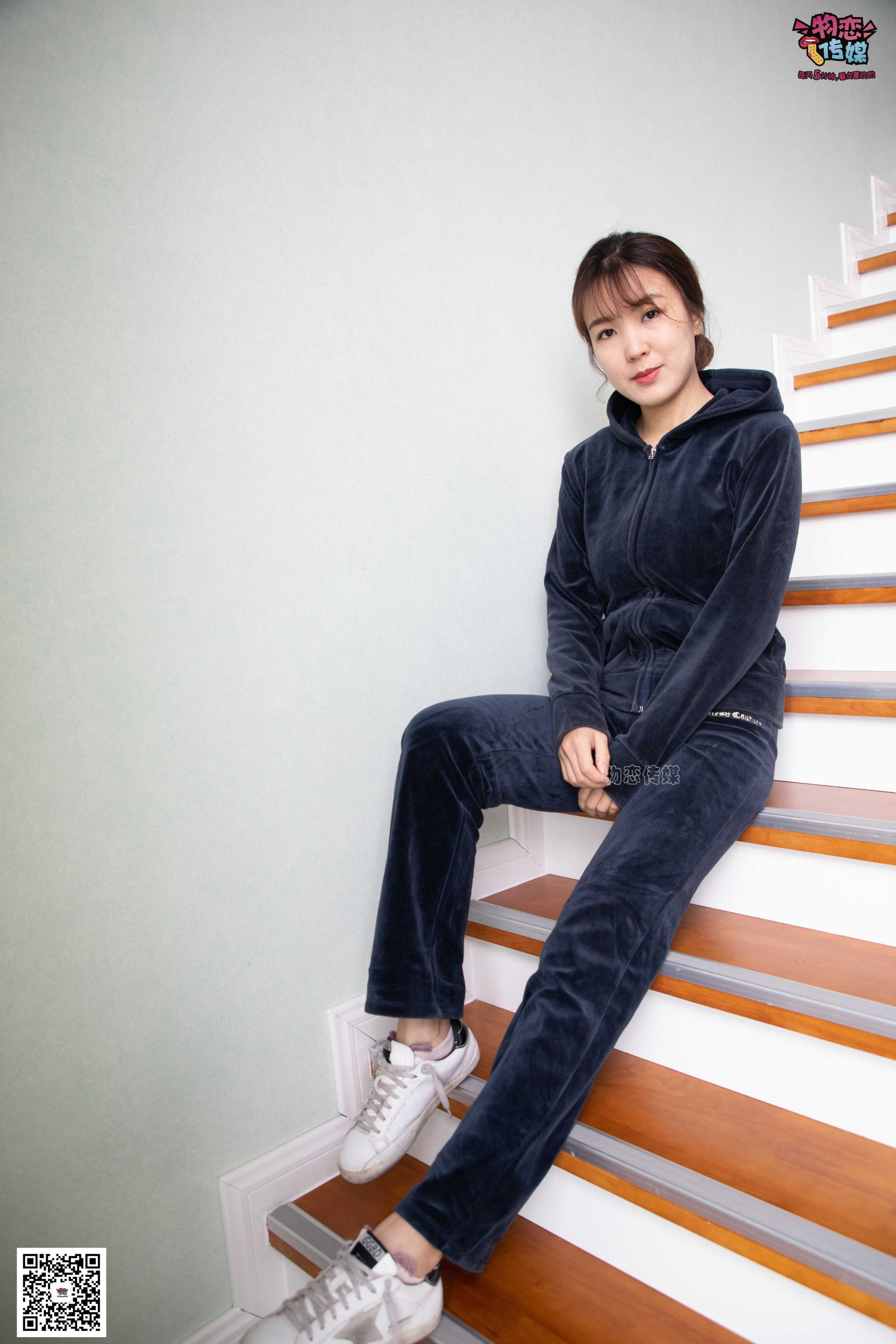 物恋传媒 No.074 晚晴-169身高与35码脚丫的神奇搭配  [152P+1V1.08GB]