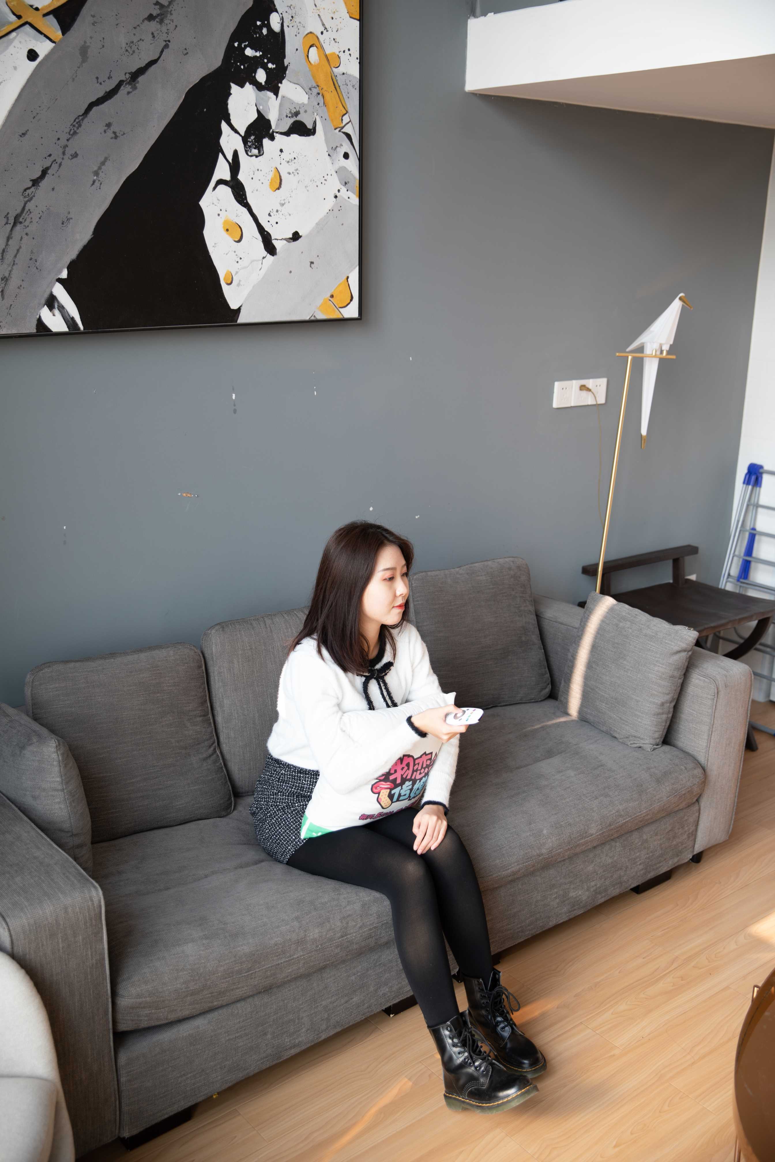 物恋传媒 No.097 可儿-眼前的H不是H，你要的轻  [99P+1V1.09GB]