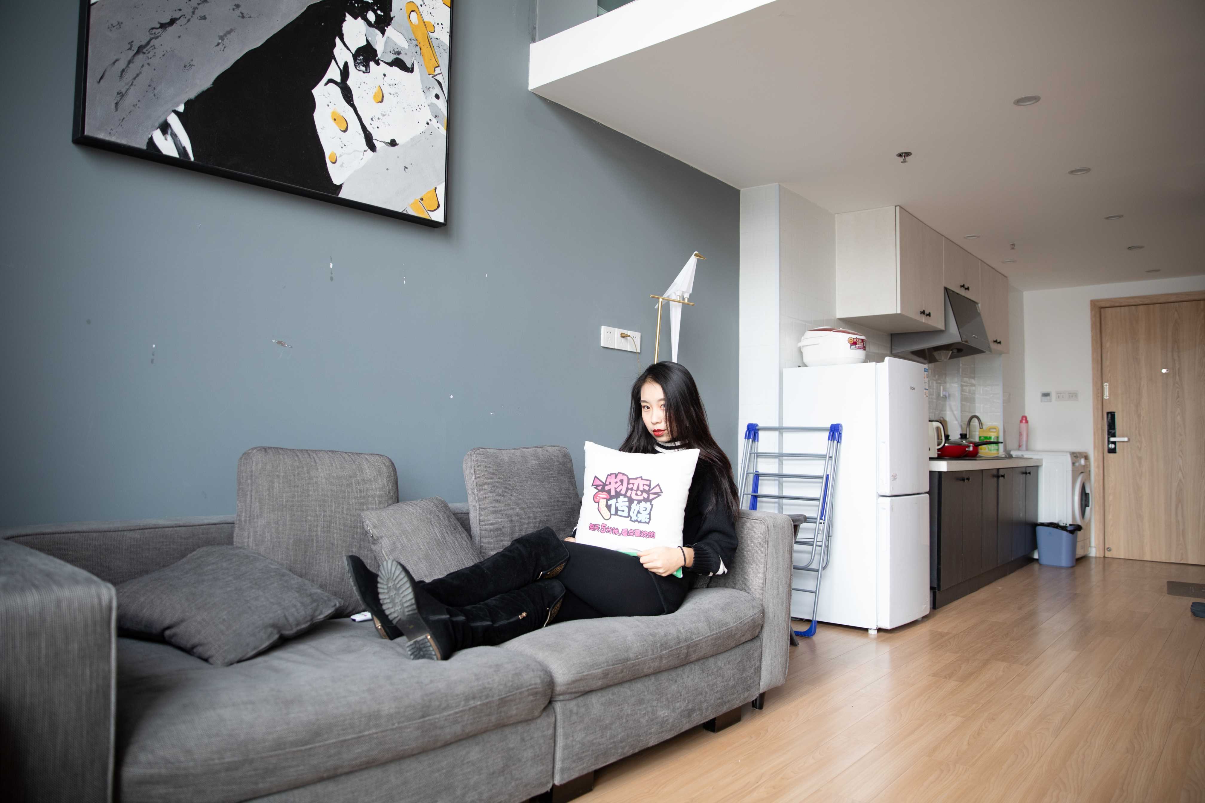 物恋传媒 No.100 璐璐-小舒淇的冷与  [99P+1V1.23GB]