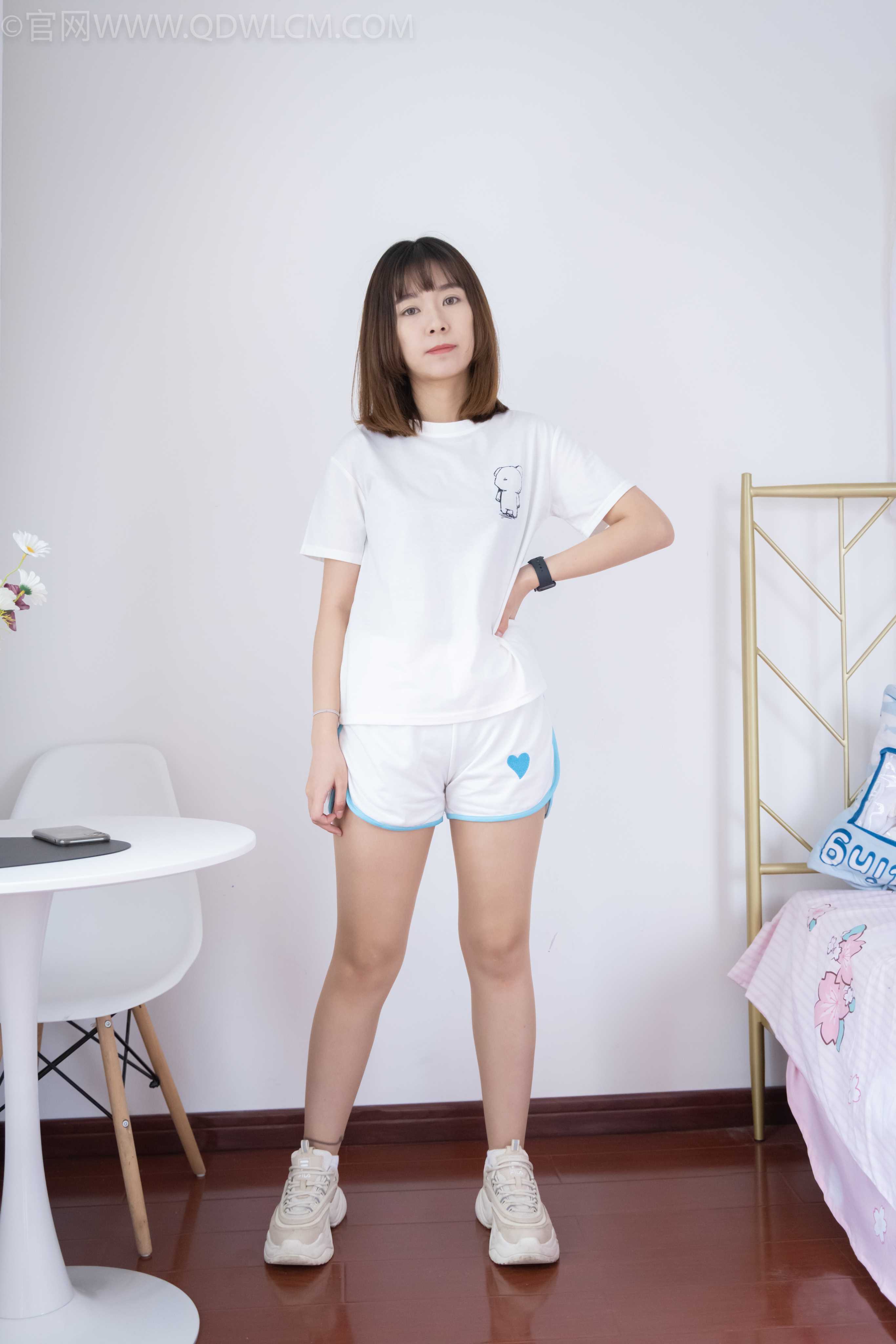 物恋传媒 NO.1033 婷婷-运动鞋、白棉袜、 [162P+1V／4.57GB]