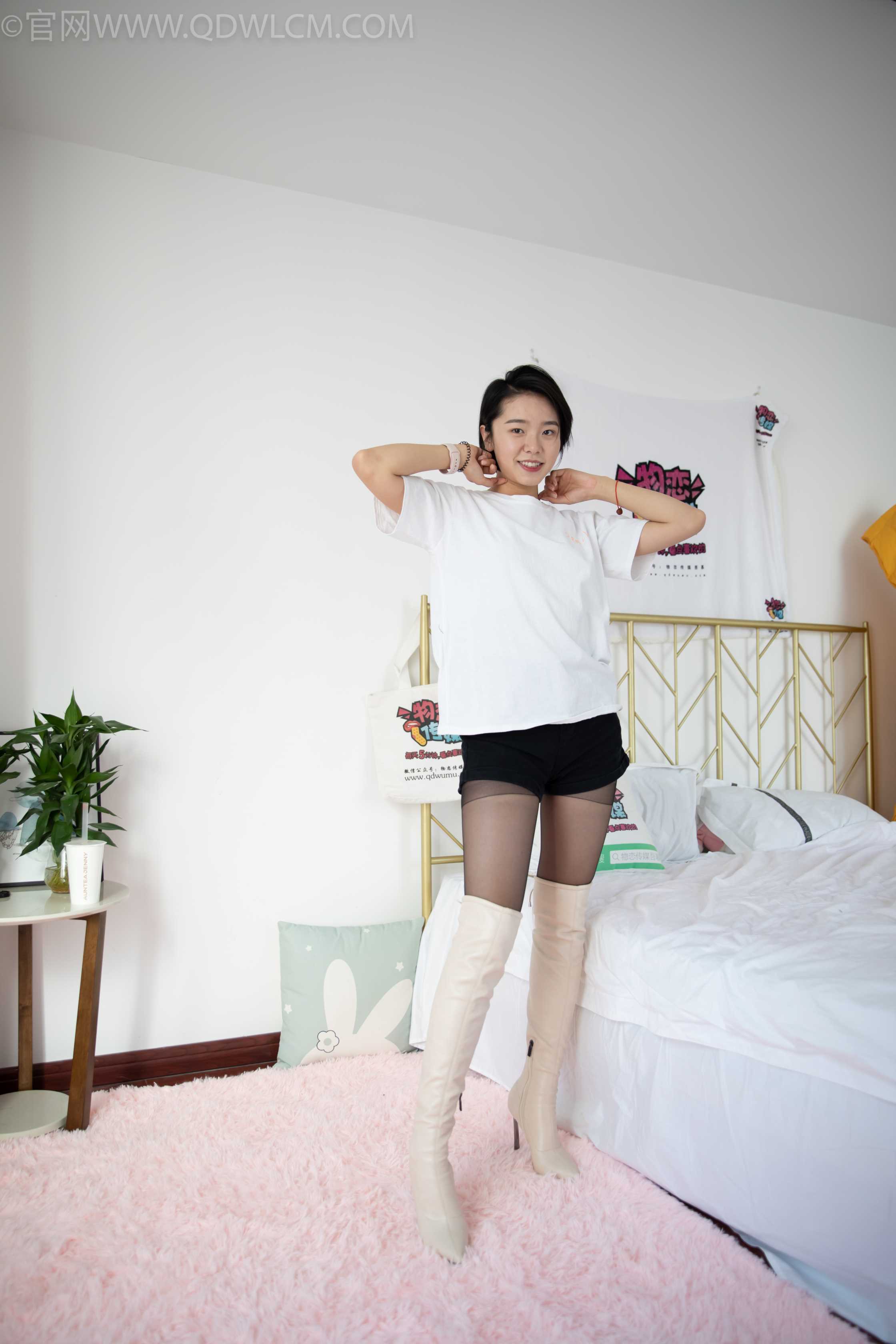 物恋传媒 NO.1034 小飞-高跟长靴、 [151P+1V／3.12GB]