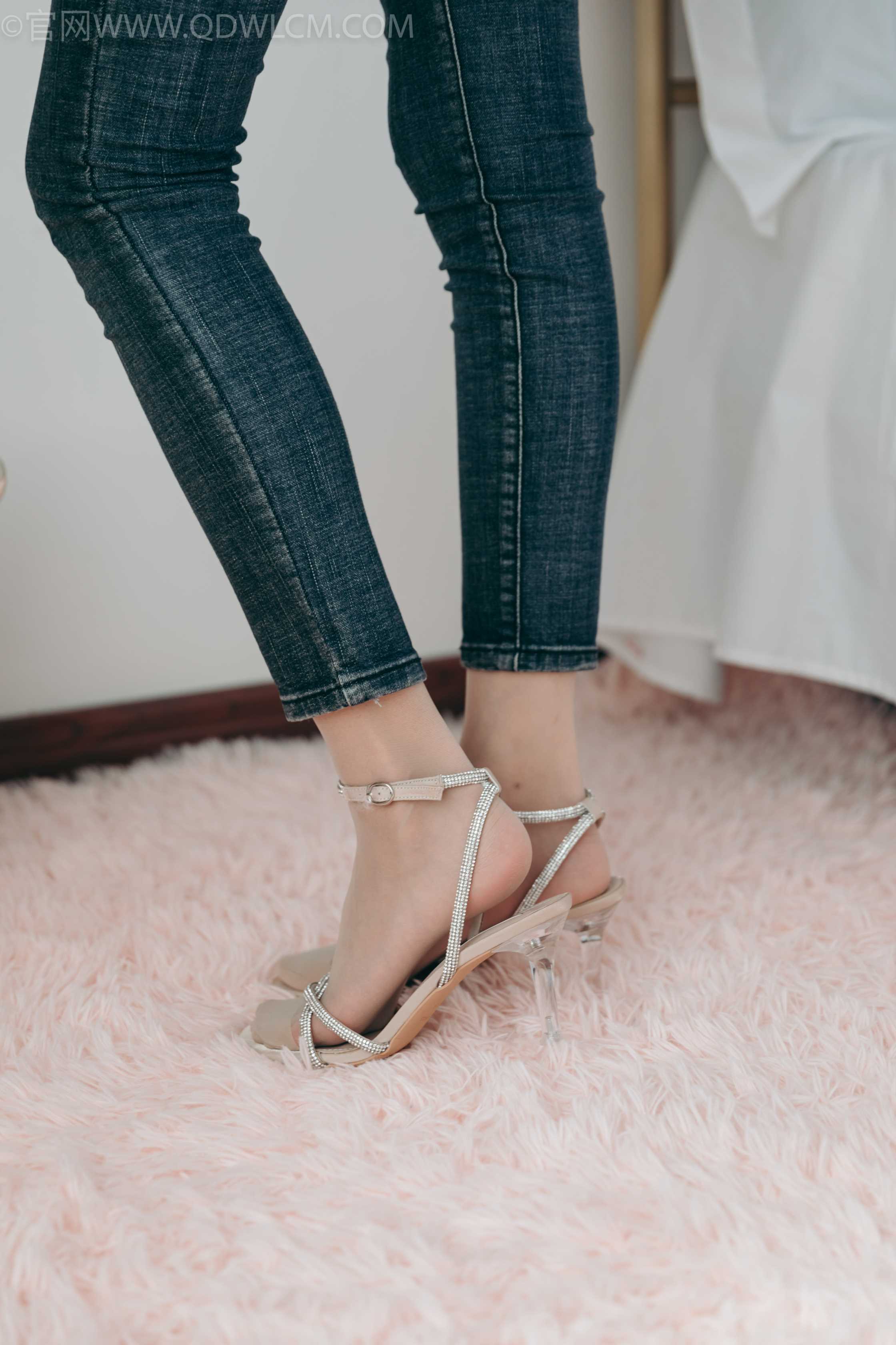 物恋传媒 NO.1037 小鹿-低眉的思念 [131P+1V／5.87GB]