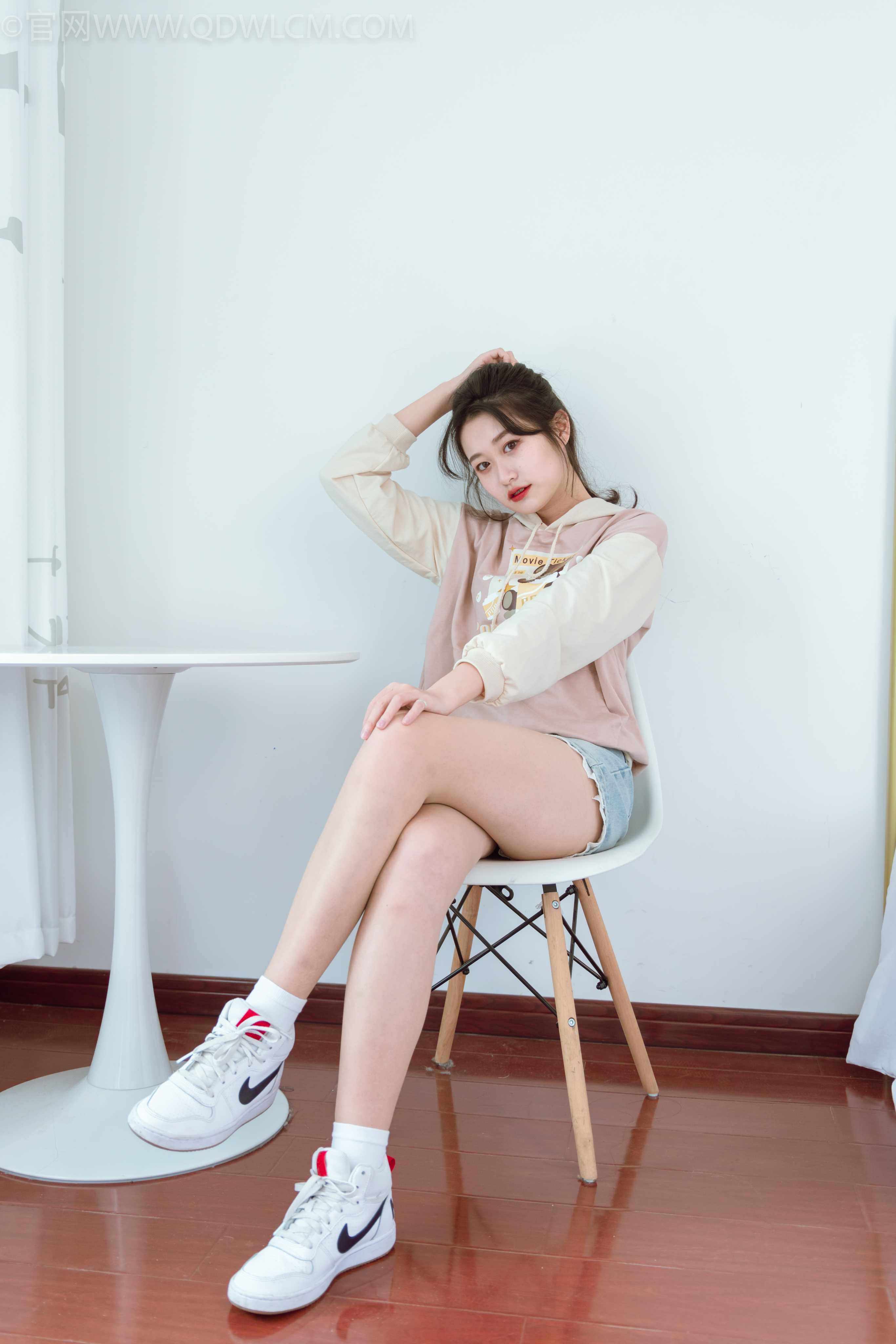 物恋传媒 NO.1042 小敏-迷失过往 [148P+1V／3.32GB]