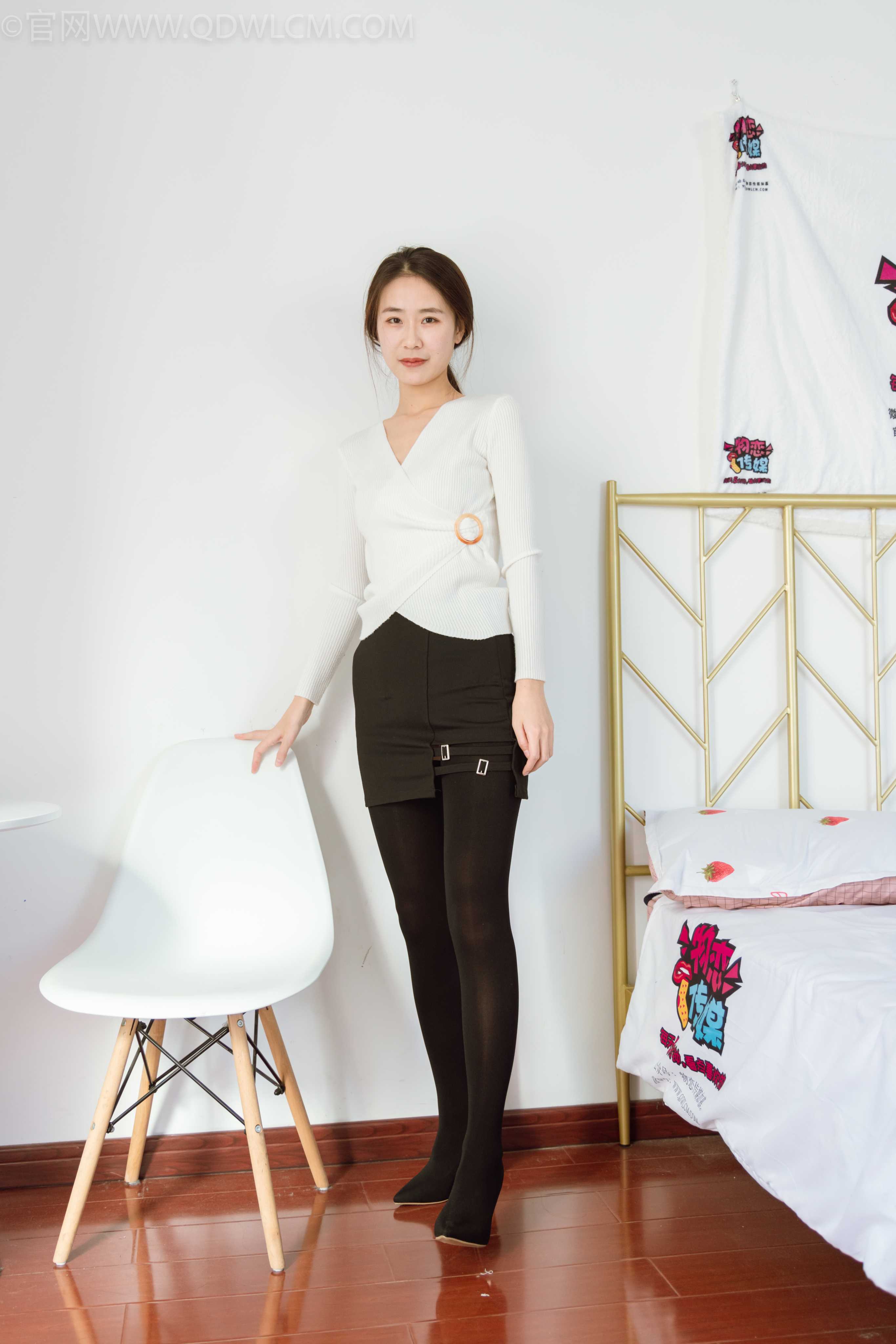 物恋传媒 NO.1052 菜菜-睡美人 [154P+1V／4.55GB]