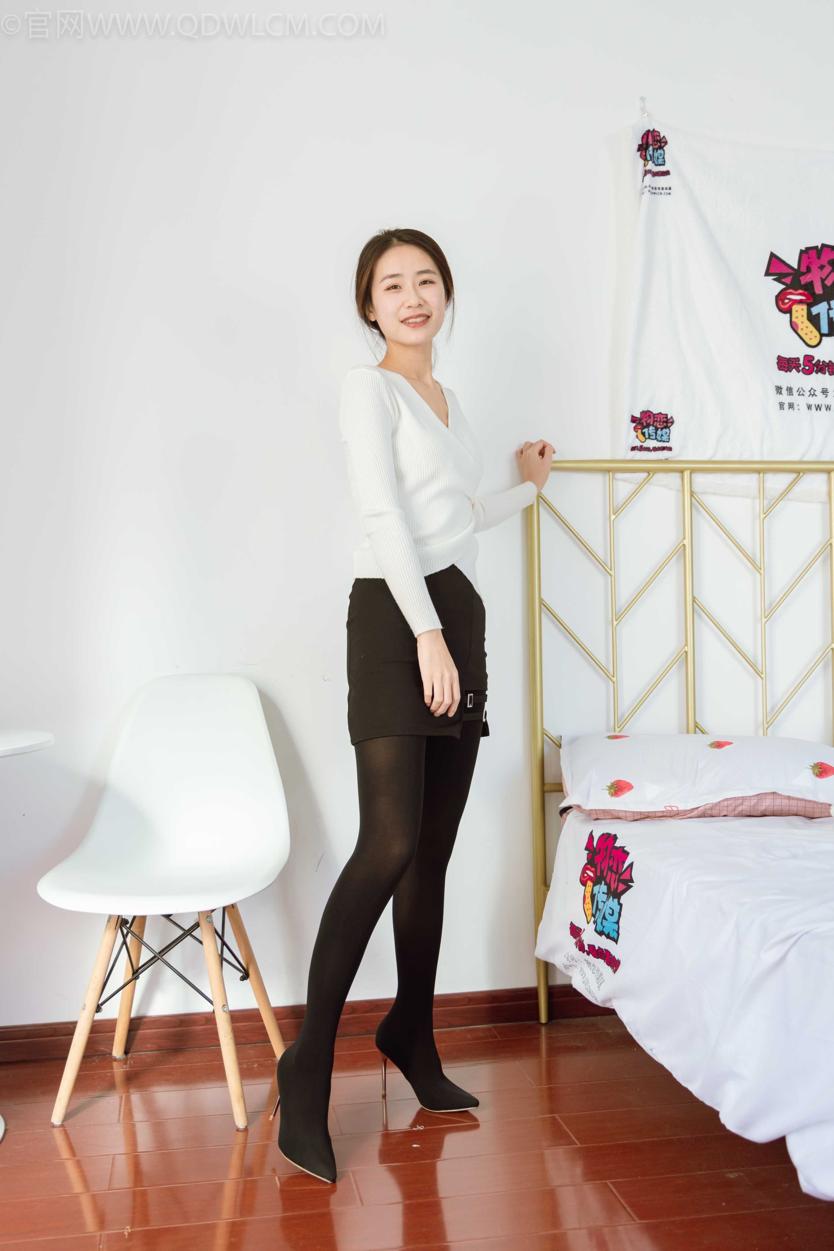 物恋传媒 NO.1052 菜菜-睡美人 [154P+1V／4.55GB]