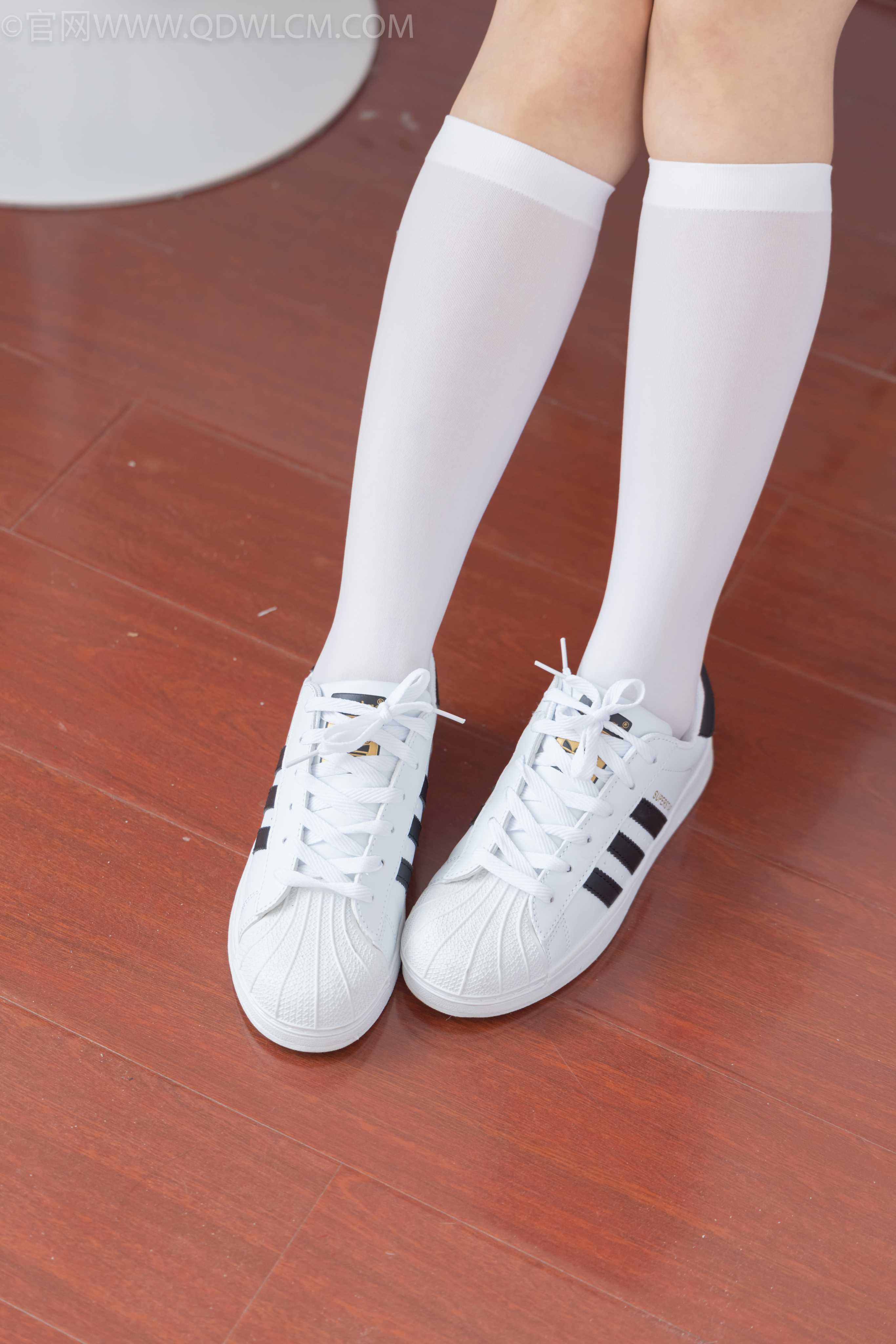 物恋传媒 NO.1054 君君-洁白期待 [133P+1V／3.08GB]