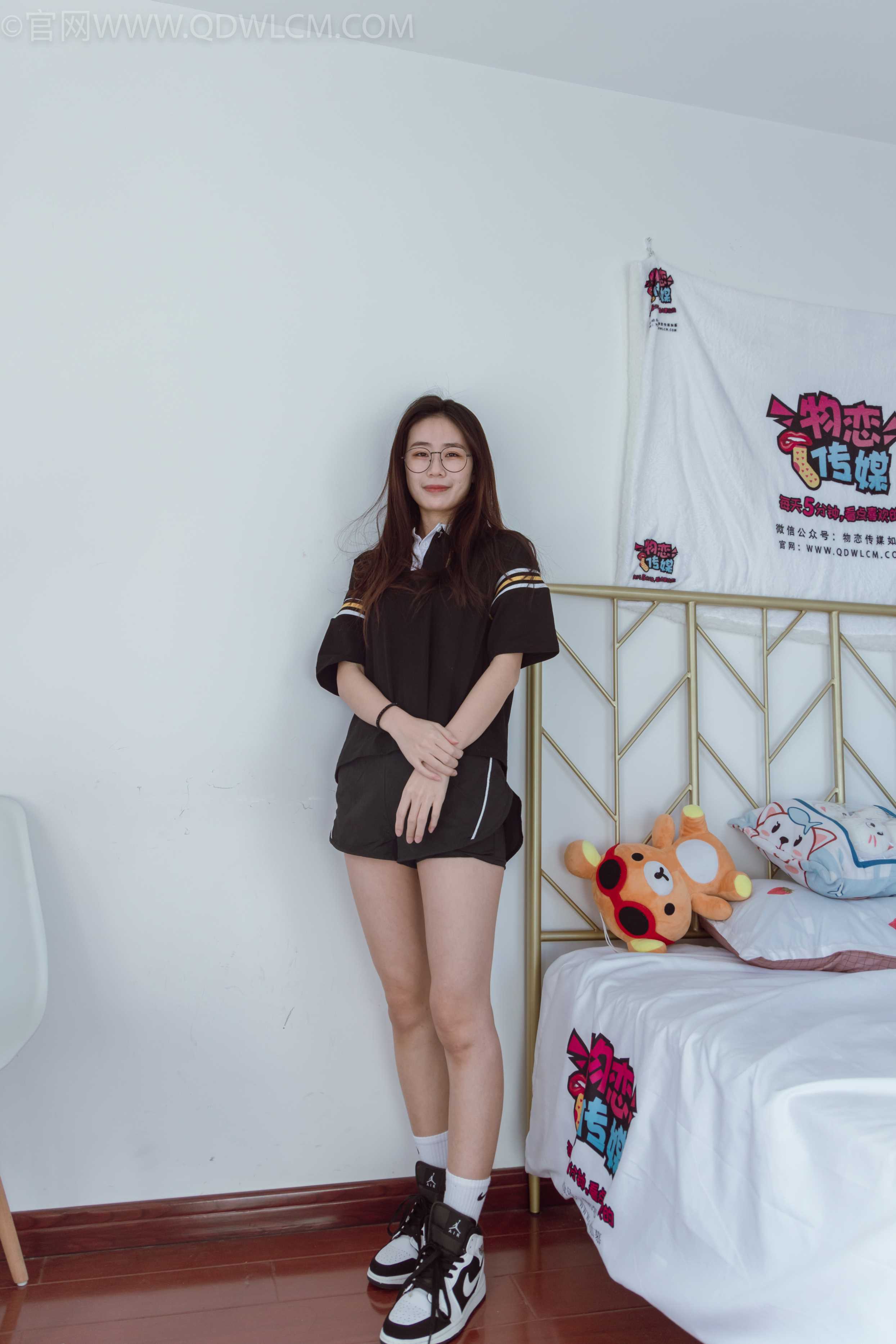 物恋传媒 NO.1075 菜菜-H白配 [166P+1V／5.09GB]