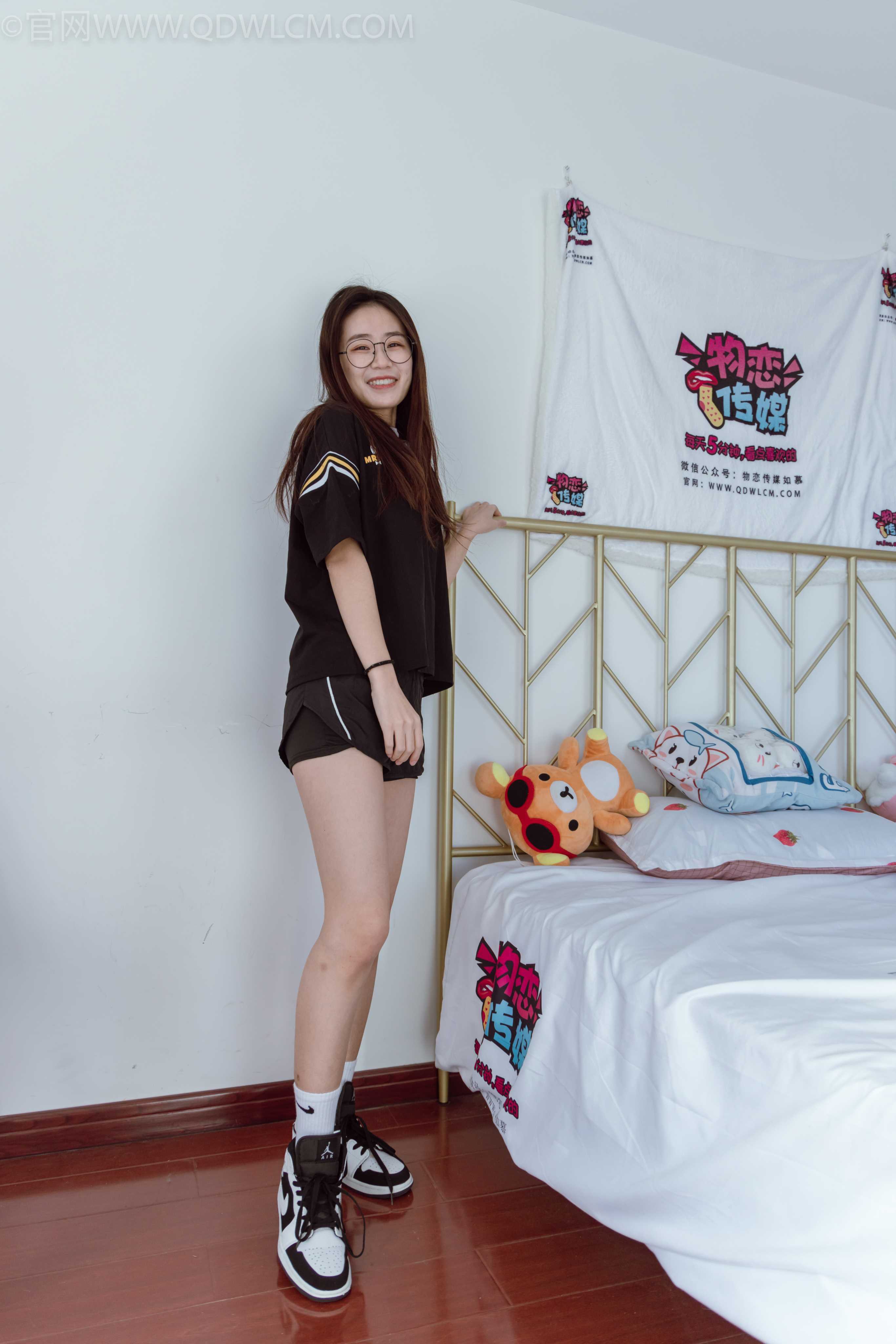 物恋传媒 NO.1075 菜菜-H白配 [166P+1V／5.09GB]