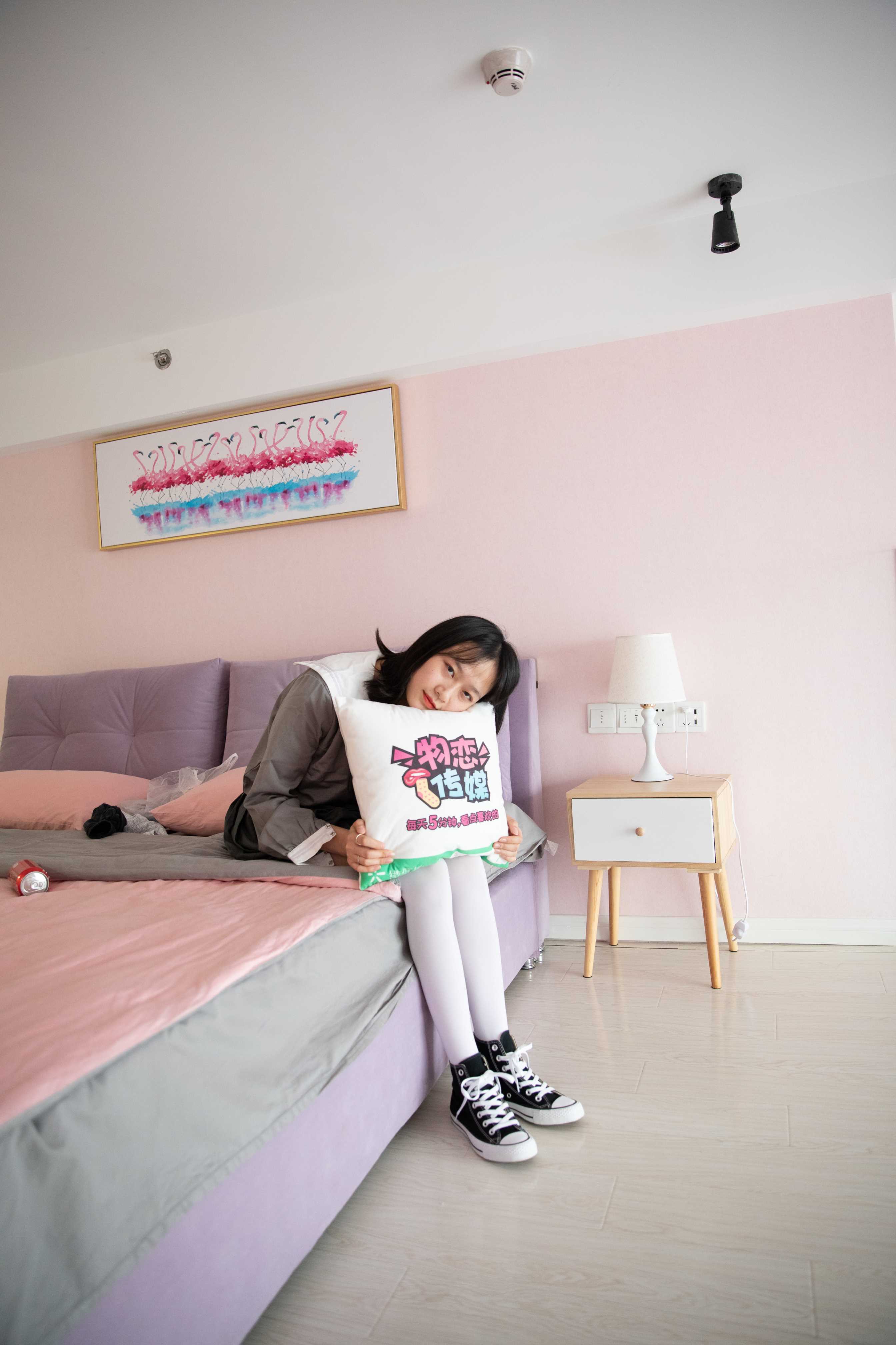 物恋传媒 No.112 落落-荷叶边加白色高筒袜，卡哇伊  [116P+1V1.71GB]