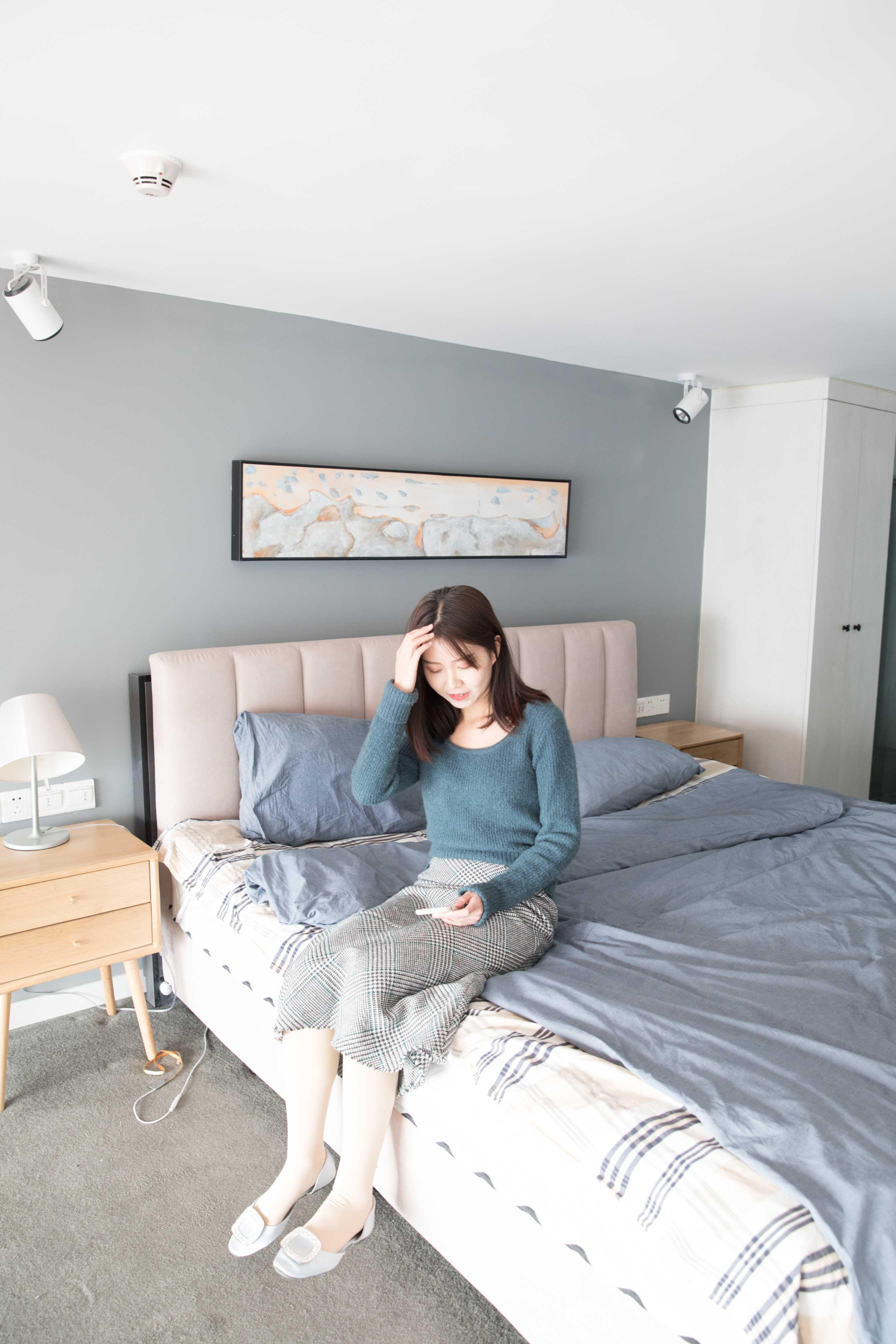 物恋传媒 No.124 可儿-床边的秀  [99P+1V2.05GB]